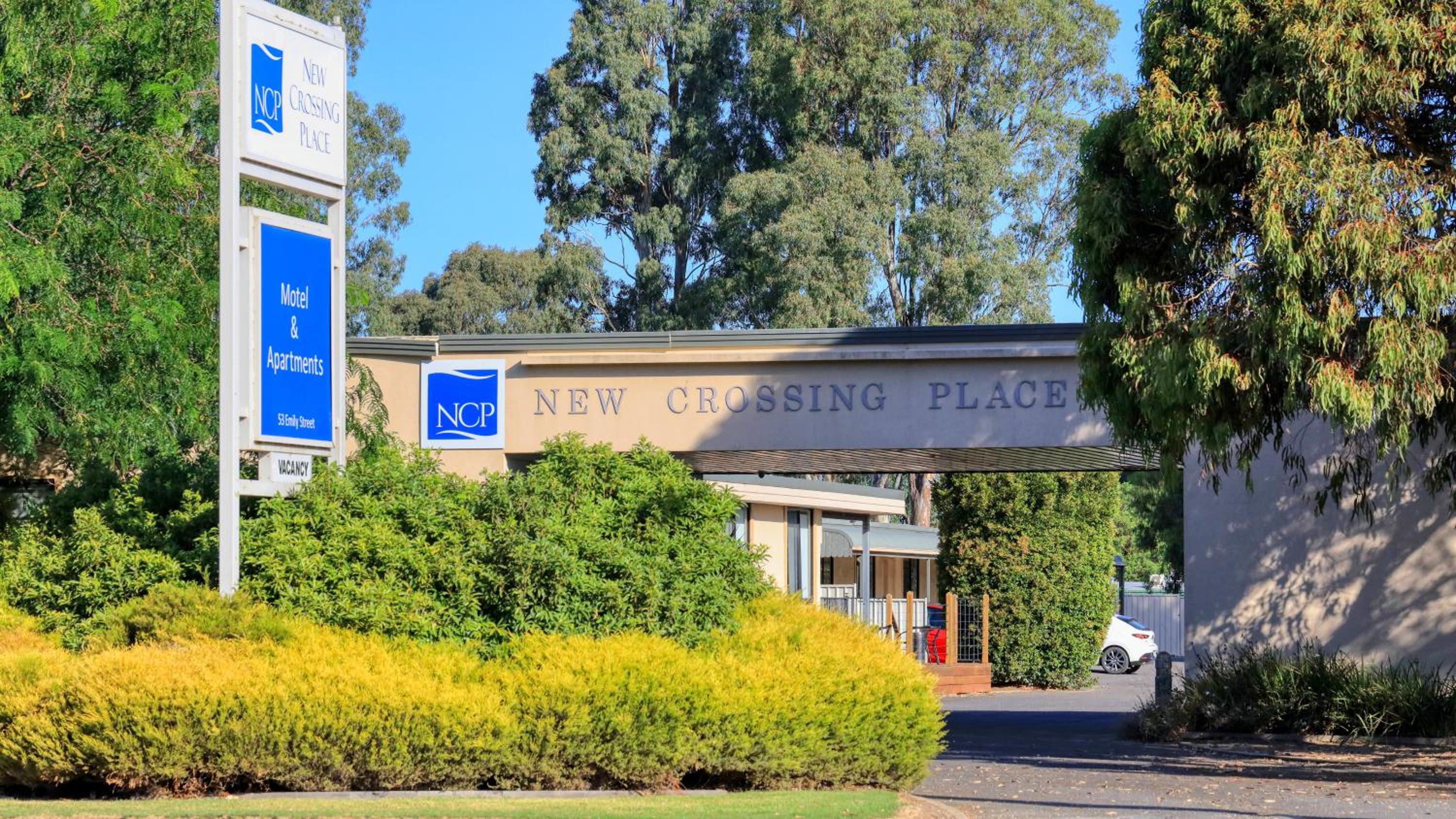 New Crossing Place Motel