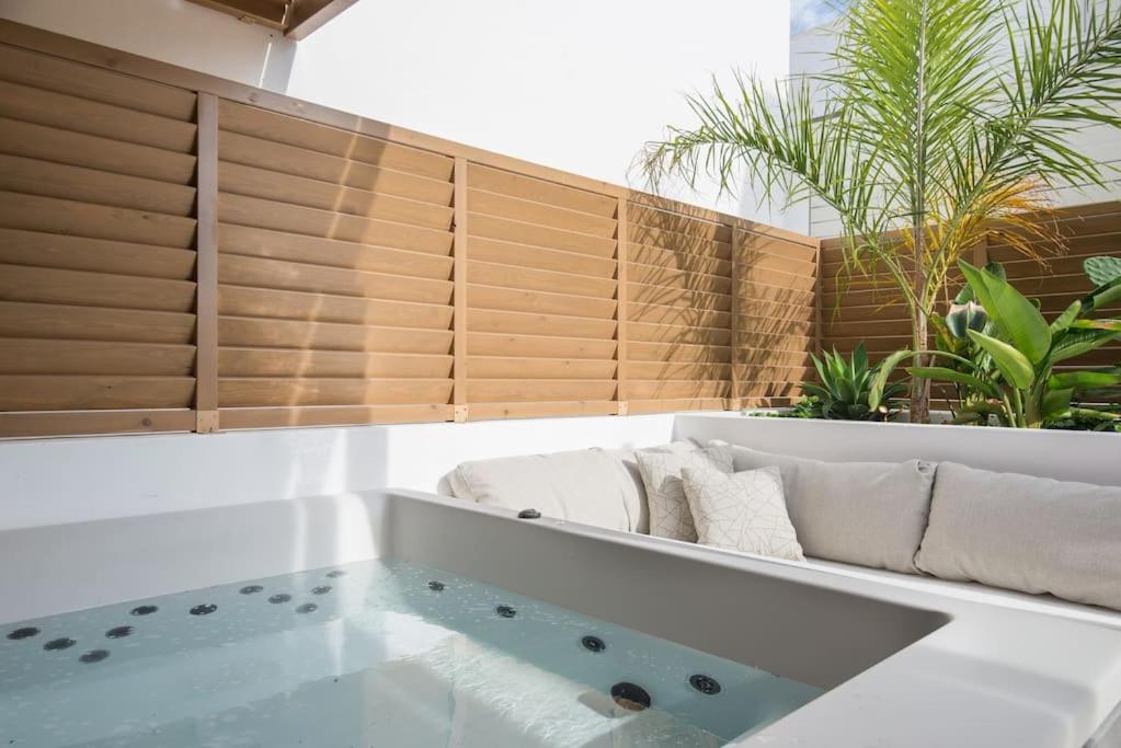 ABA Ηospitalité Paros -The Signature suite, Naousa view 4