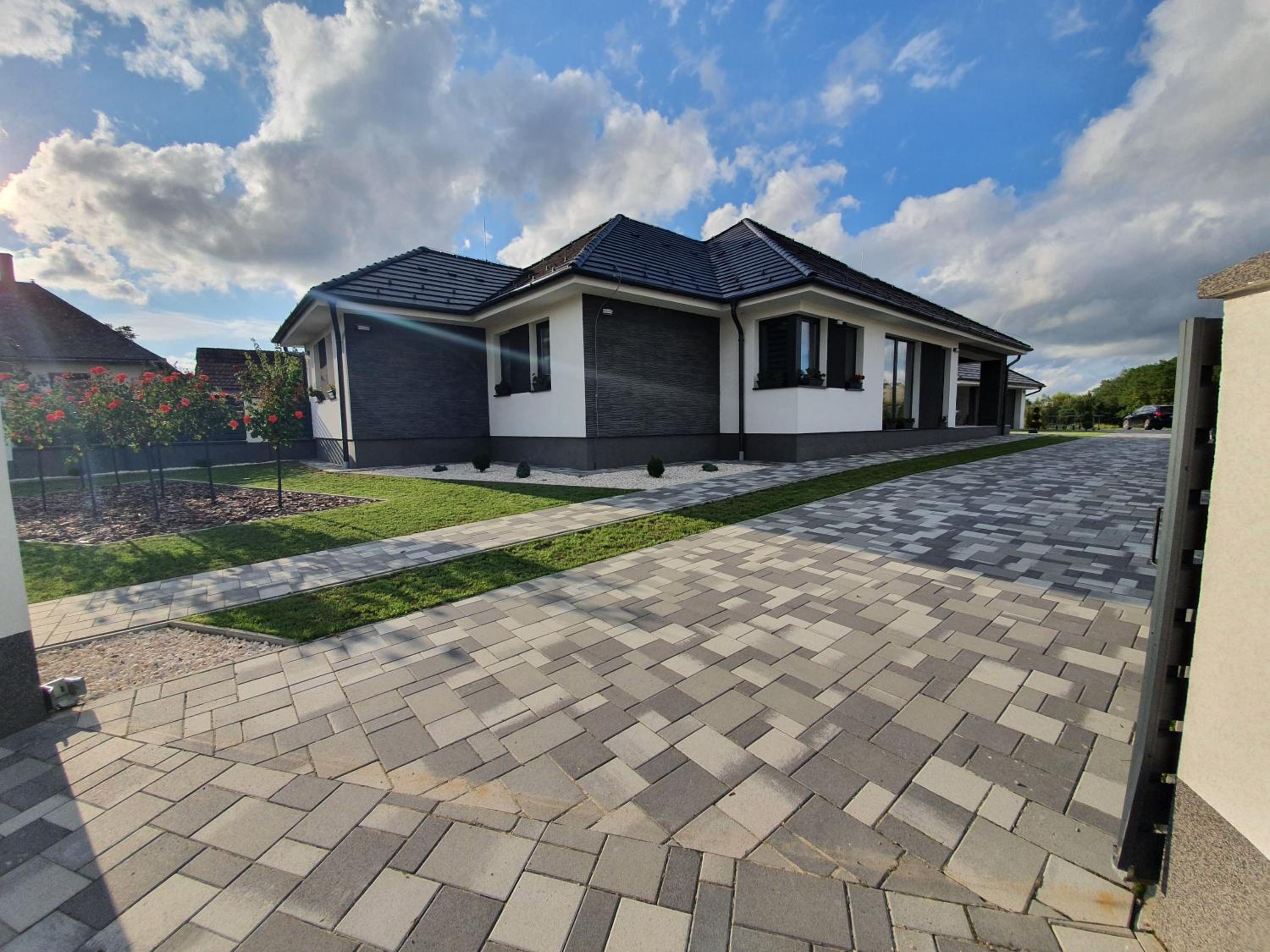 Solymos Apartmanház