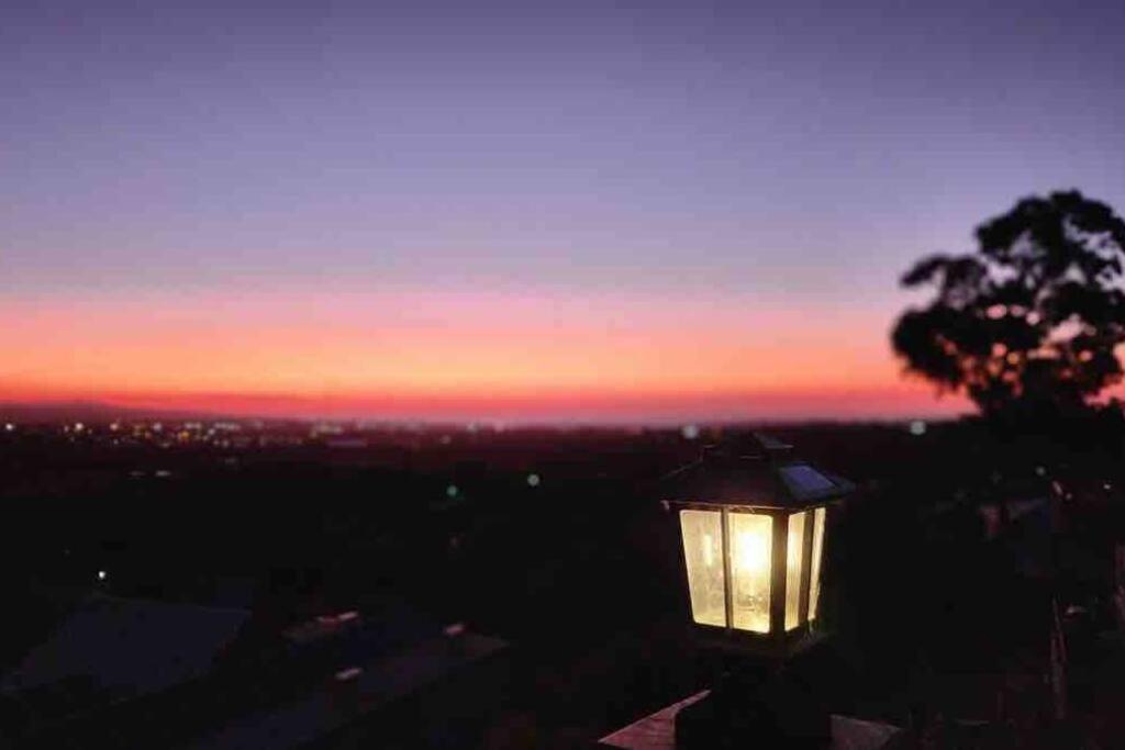 Luxury & plush lifestyle 5 Bedroom house in Mt Eliza