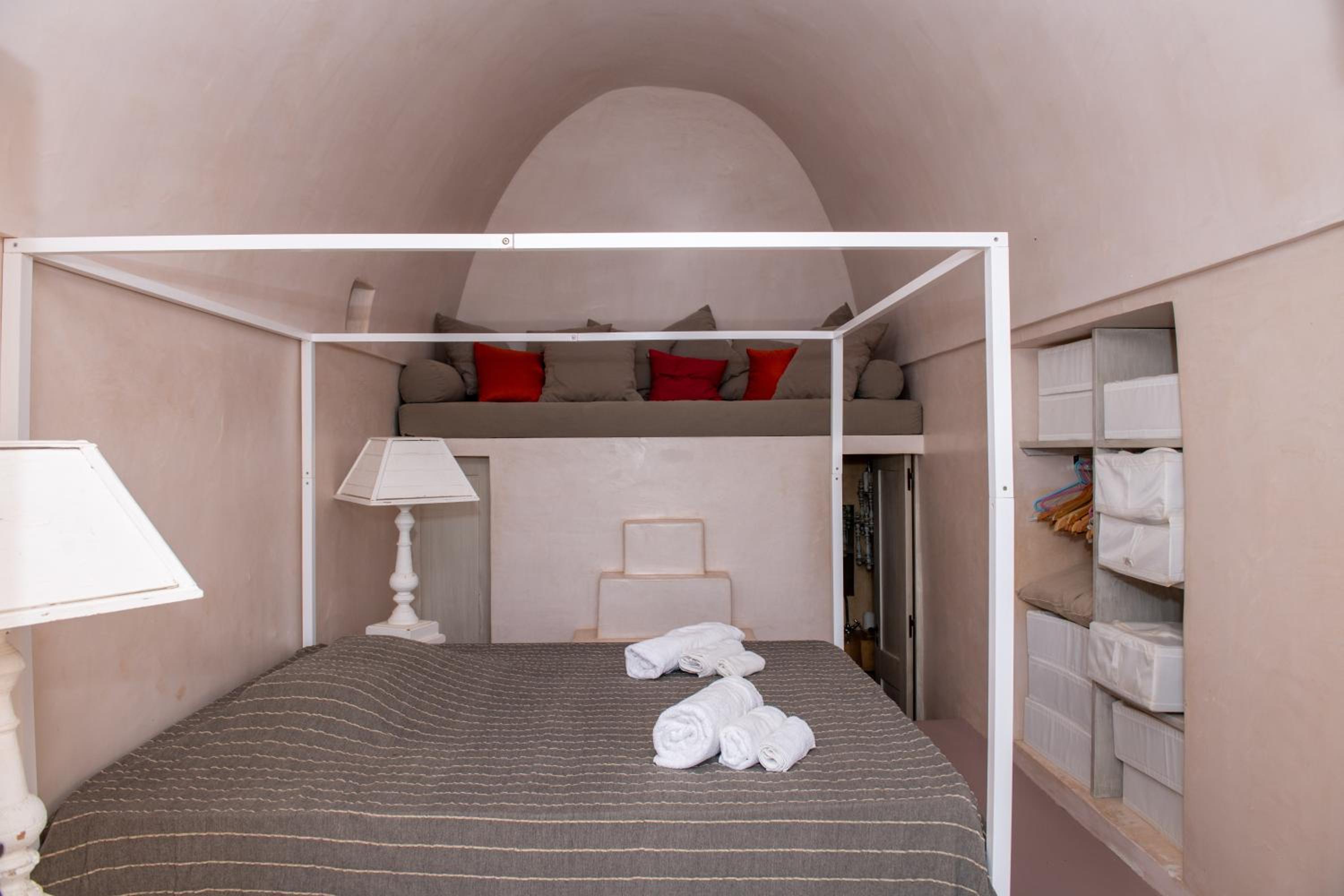 Dammusi IL SERRALH -Pantelleria-