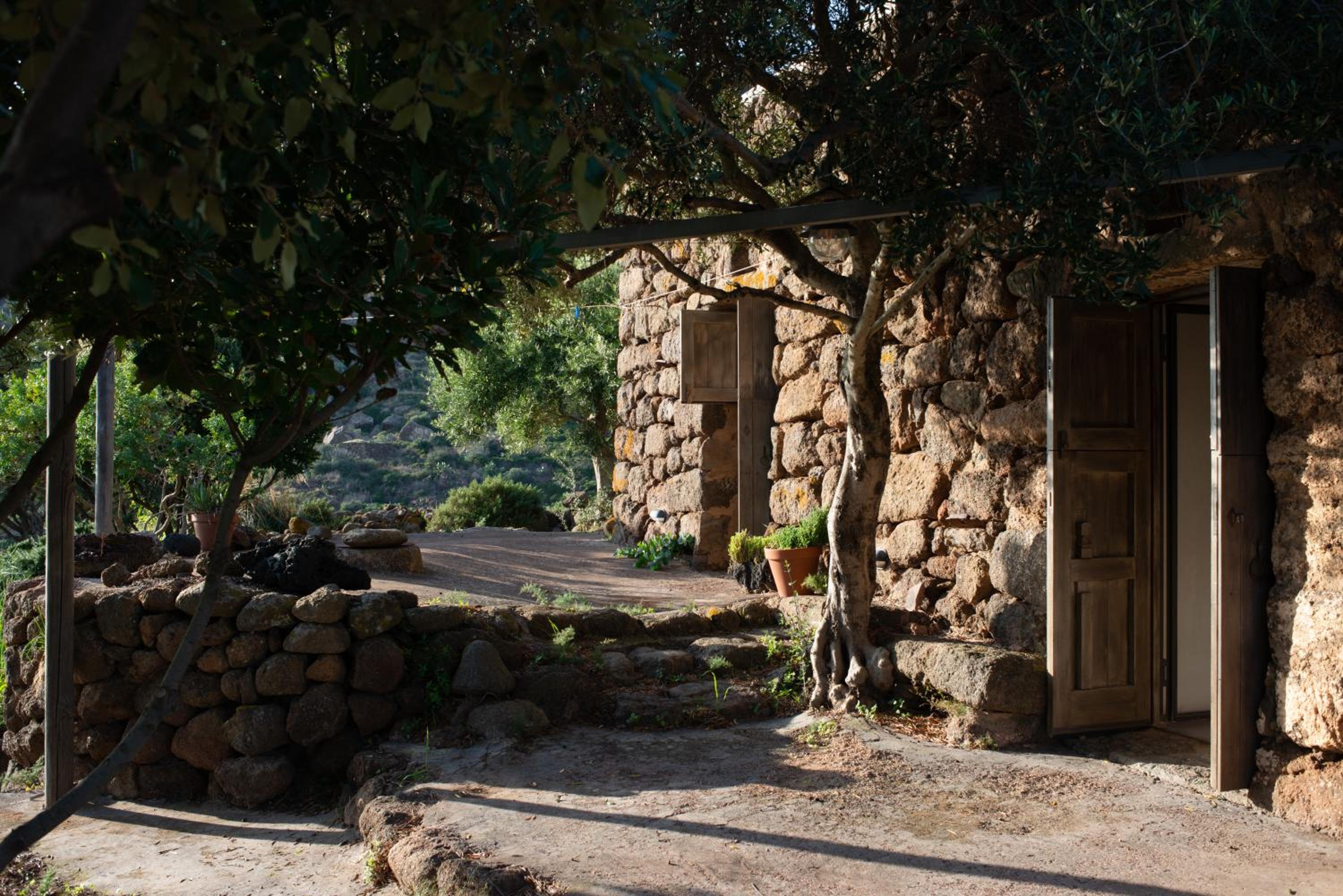 Dammusi IL SERRALH -Pantelleria-