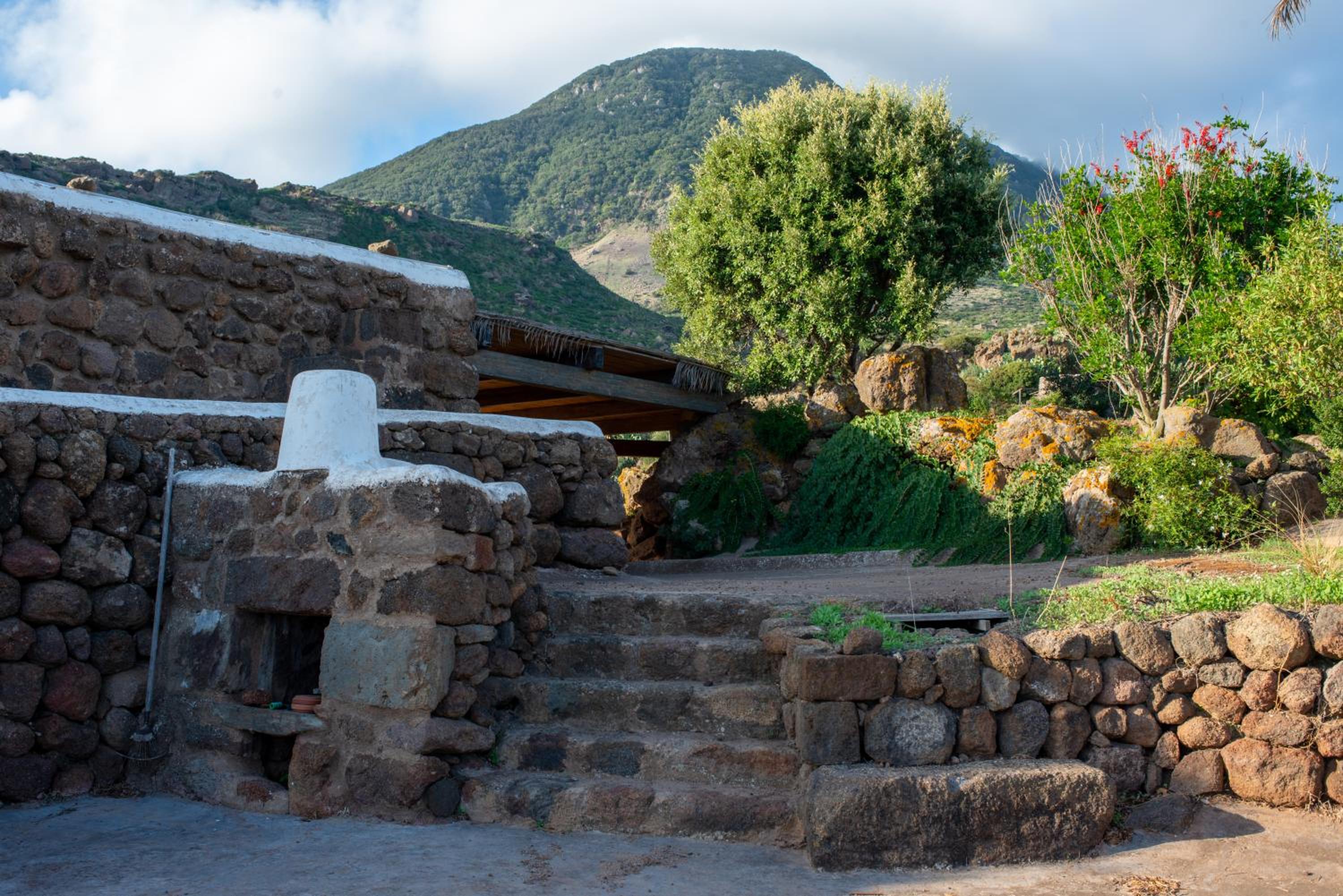Dammusi IL SERRALH -Pantelleria-