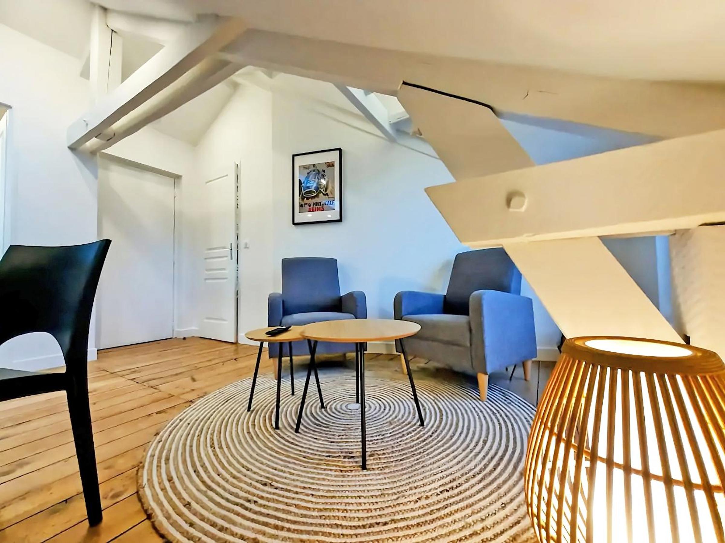Appartement Premium dans une belle demeure - Hyper centre-ville de Reims photo 3
