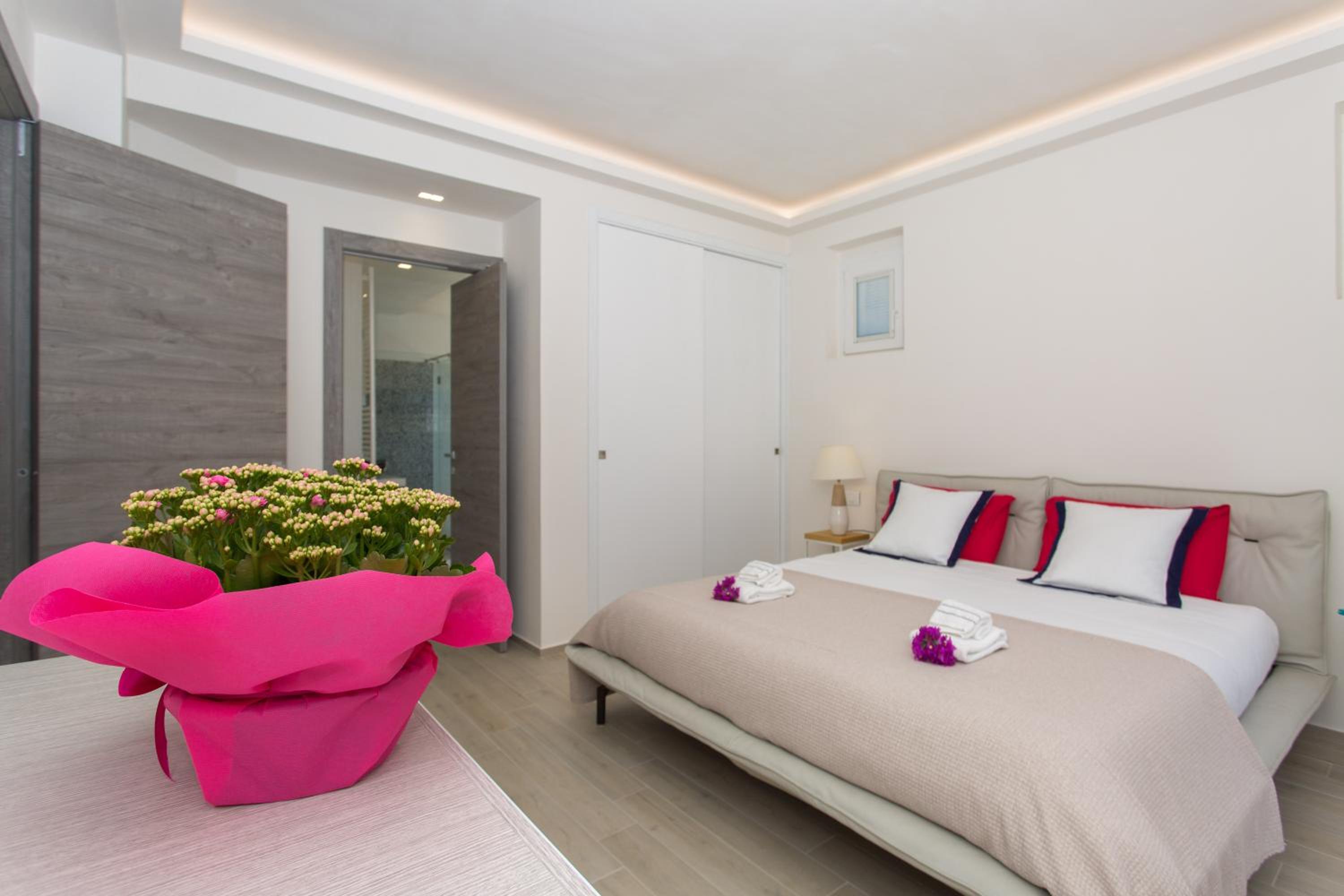 Villa Annalisa by PosarelliVillas view 3