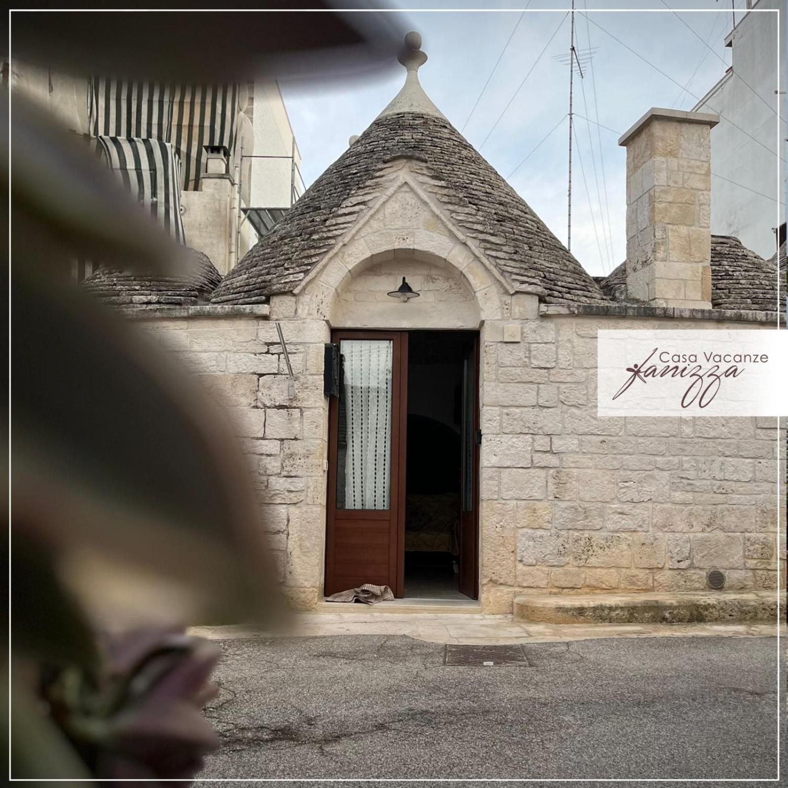 Trullo Cometa view 3
