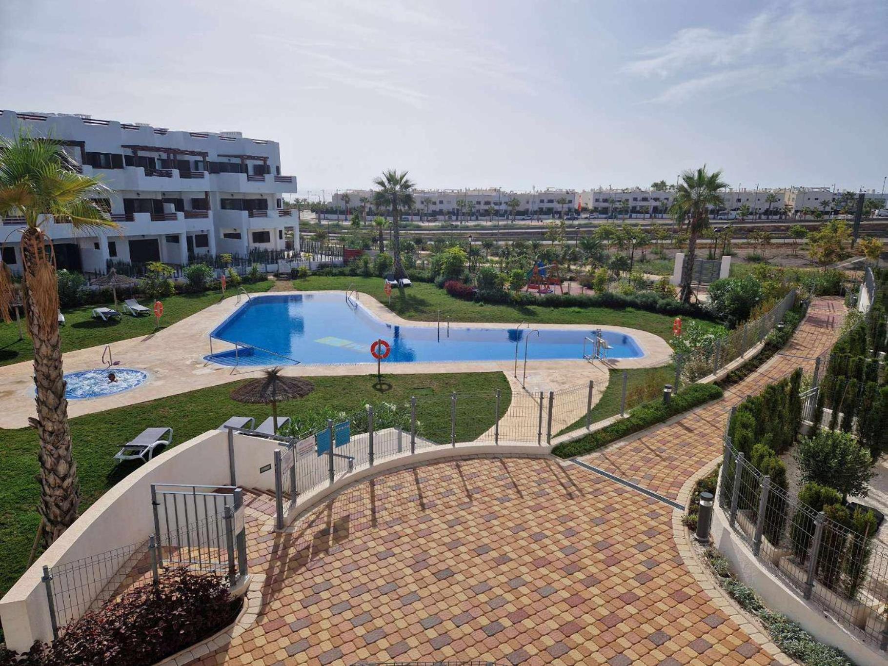 Casa Bienvenidos apartamento con balcon y piscina
