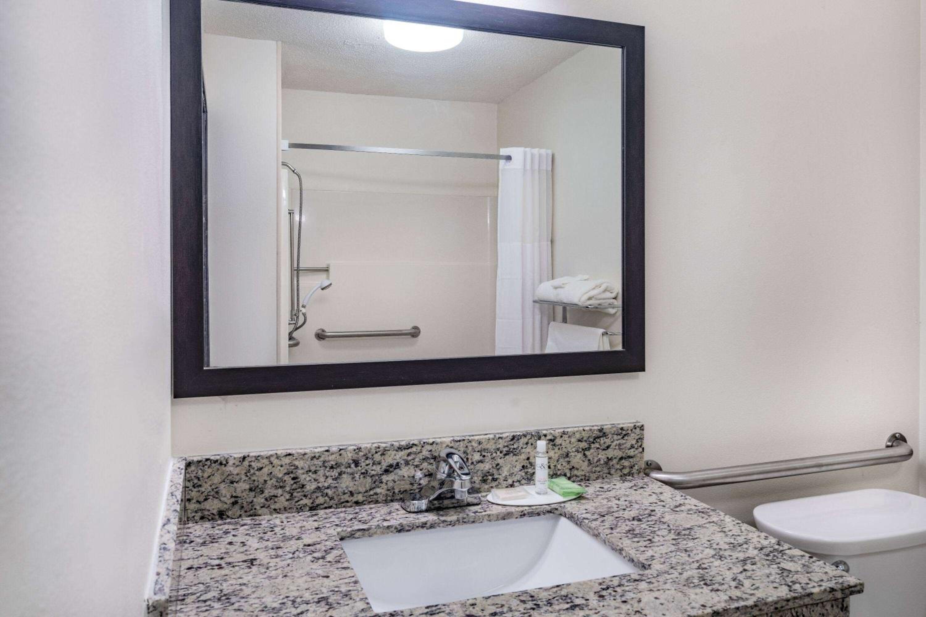 Danville Vacations - Super 8 by Wyndham Danville - Property Image 32