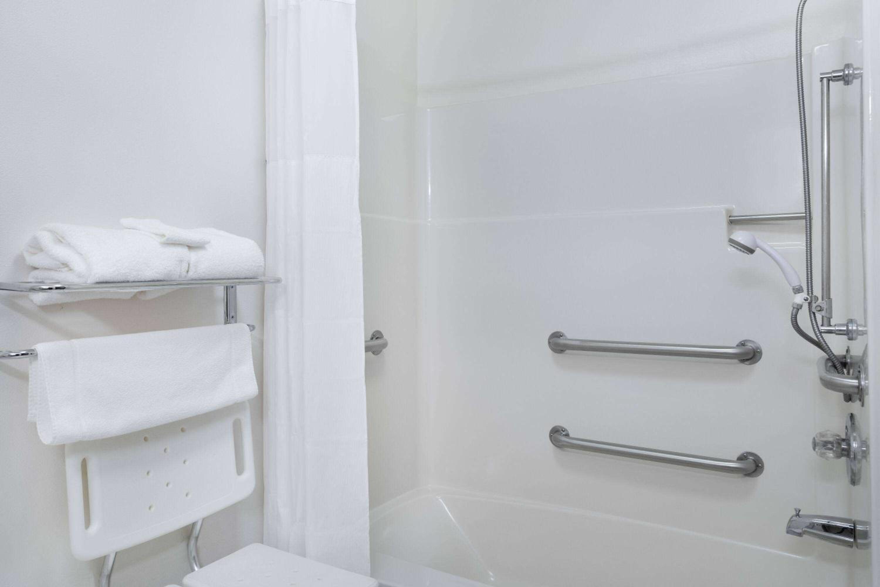 Danville Vacations - Super 8 by Wyndham Danville - Property Image 33