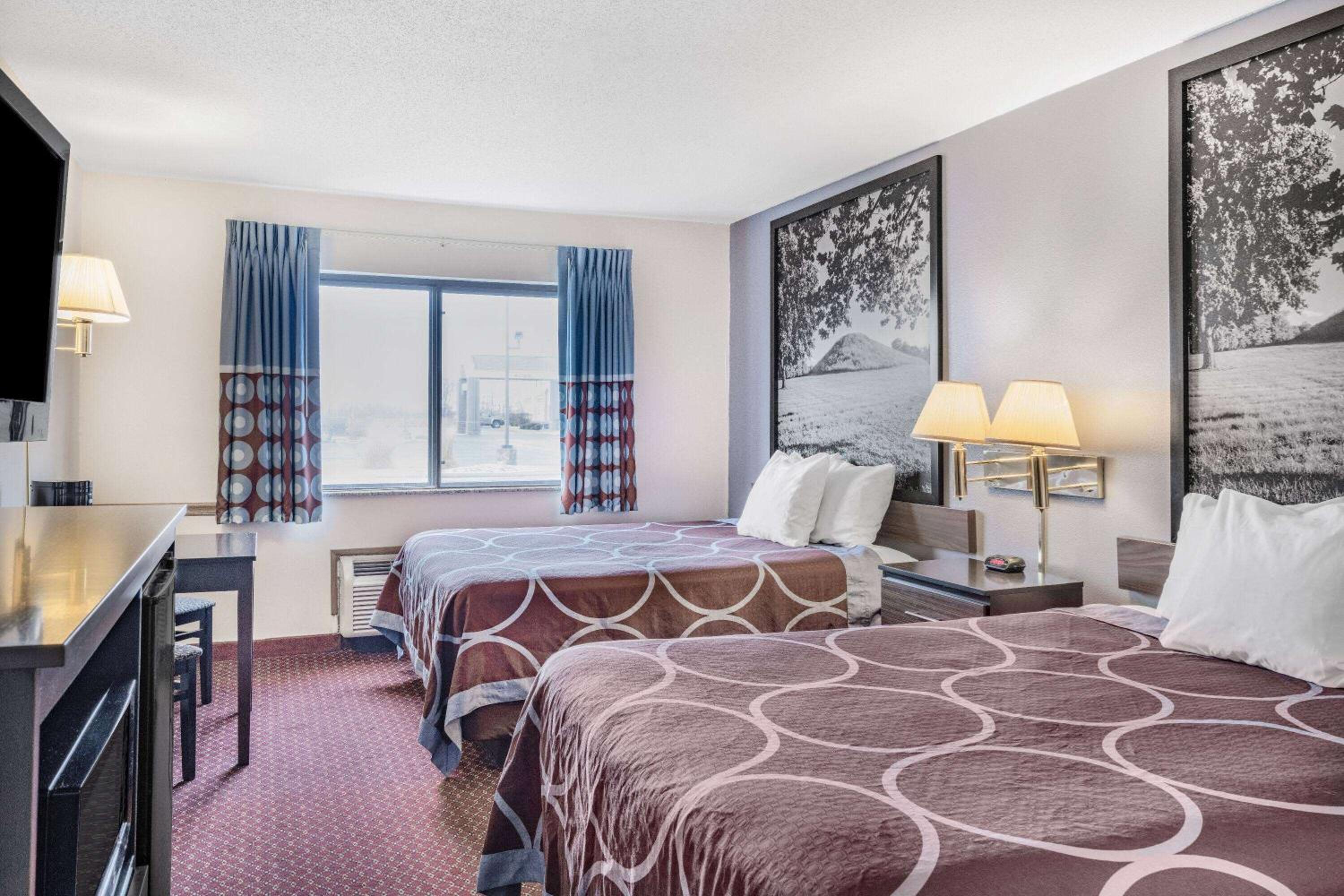 Danville Vacations - Super 8 by Wyndham Danville - Property Image 36