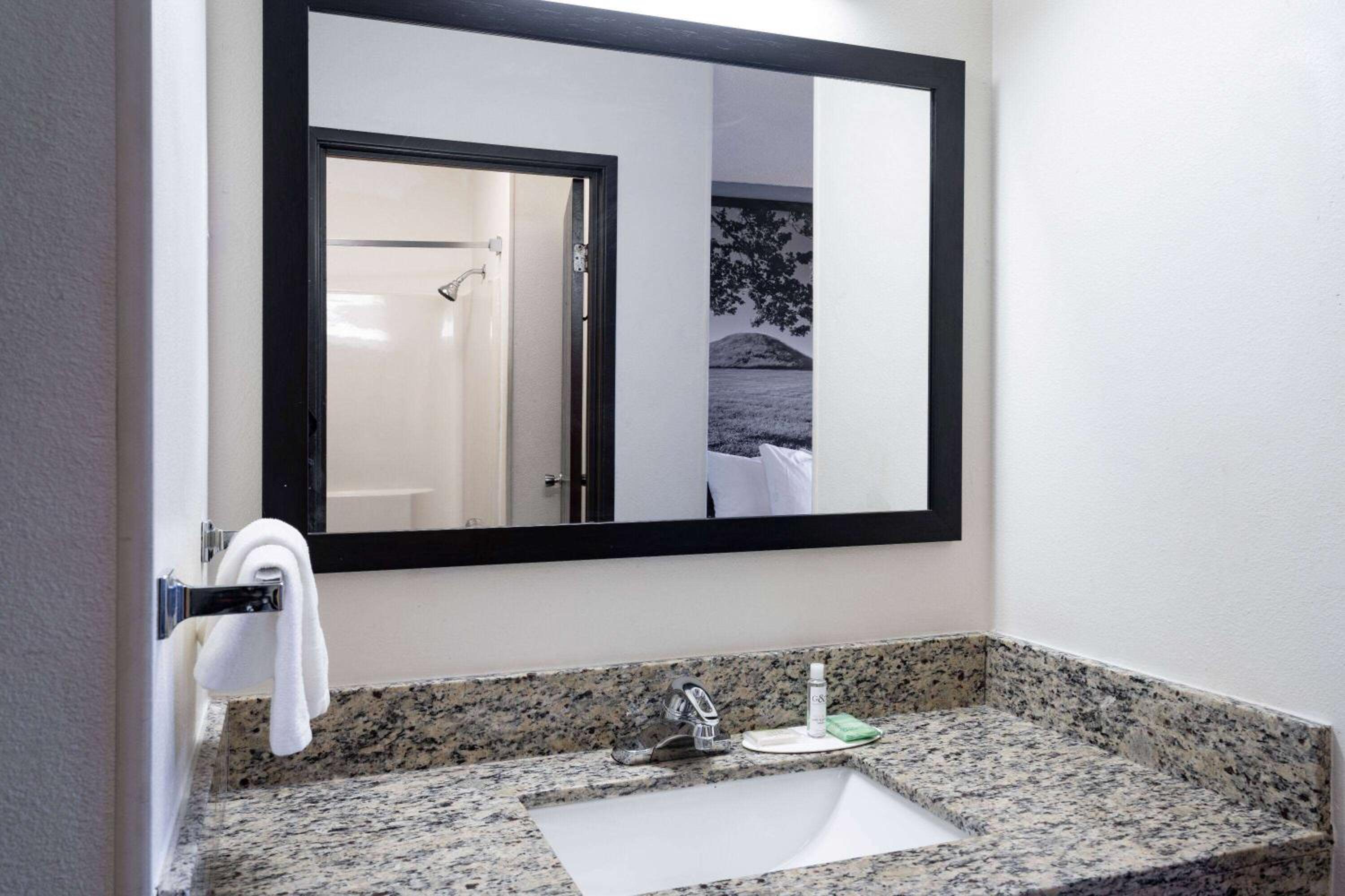 Danville Vacations - Super 8 by Wyndham Danville - Property Image 4