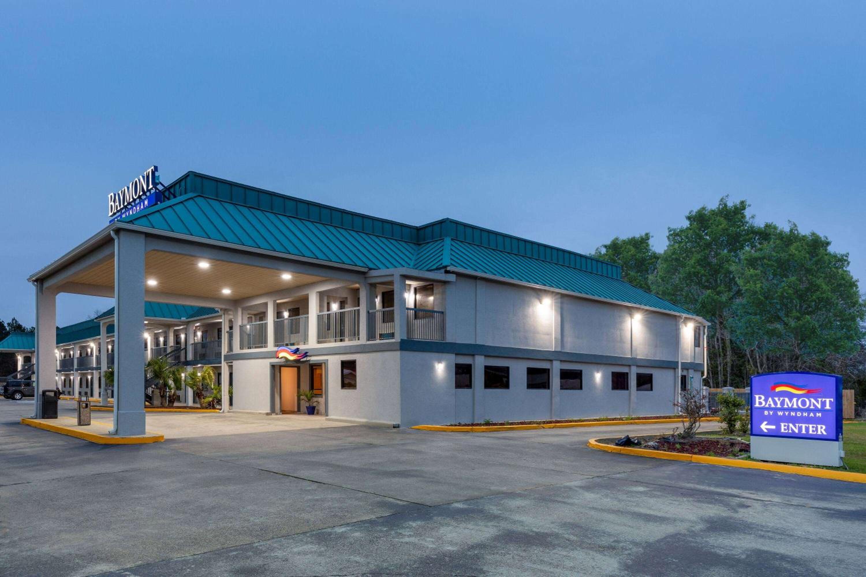 Baymont by Wyndham Biloxi - Ocean Springs view 4
