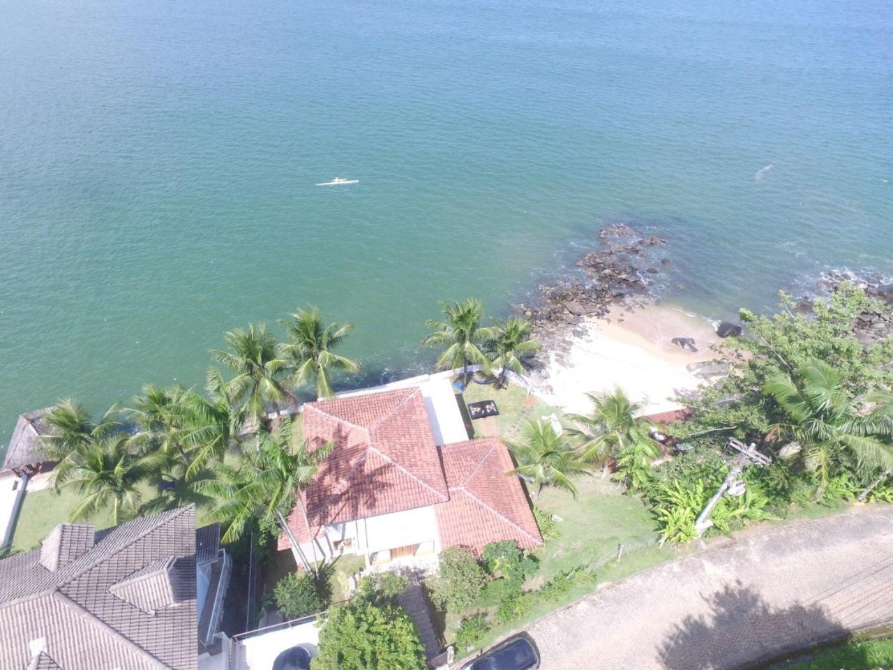 Casa com praia particular no condomínio Portobello