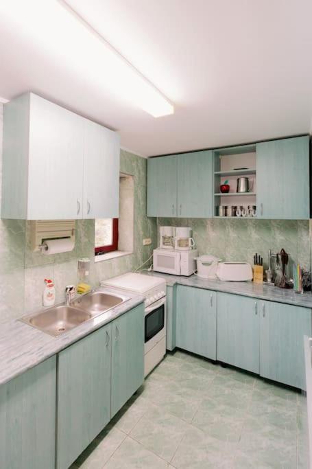 Vila Alexandros