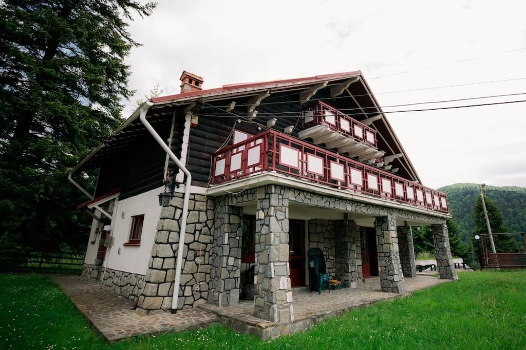 Vila Alexandros