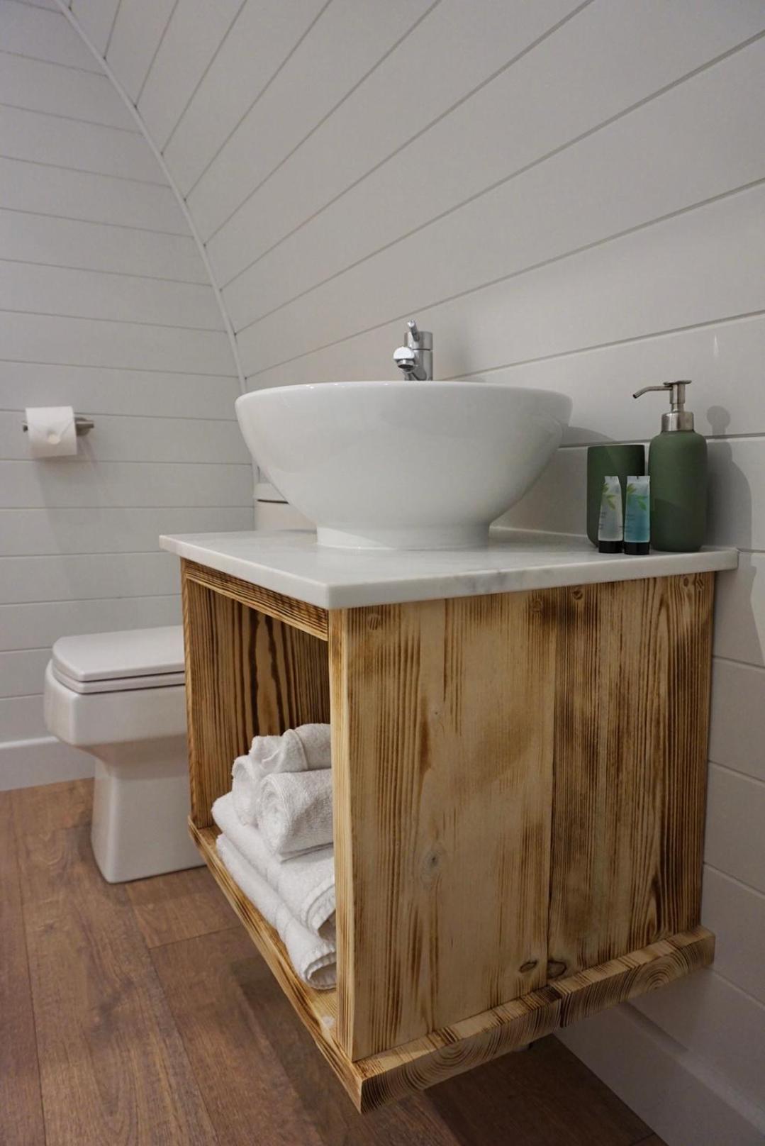 EASTRIDGE GLAMPING