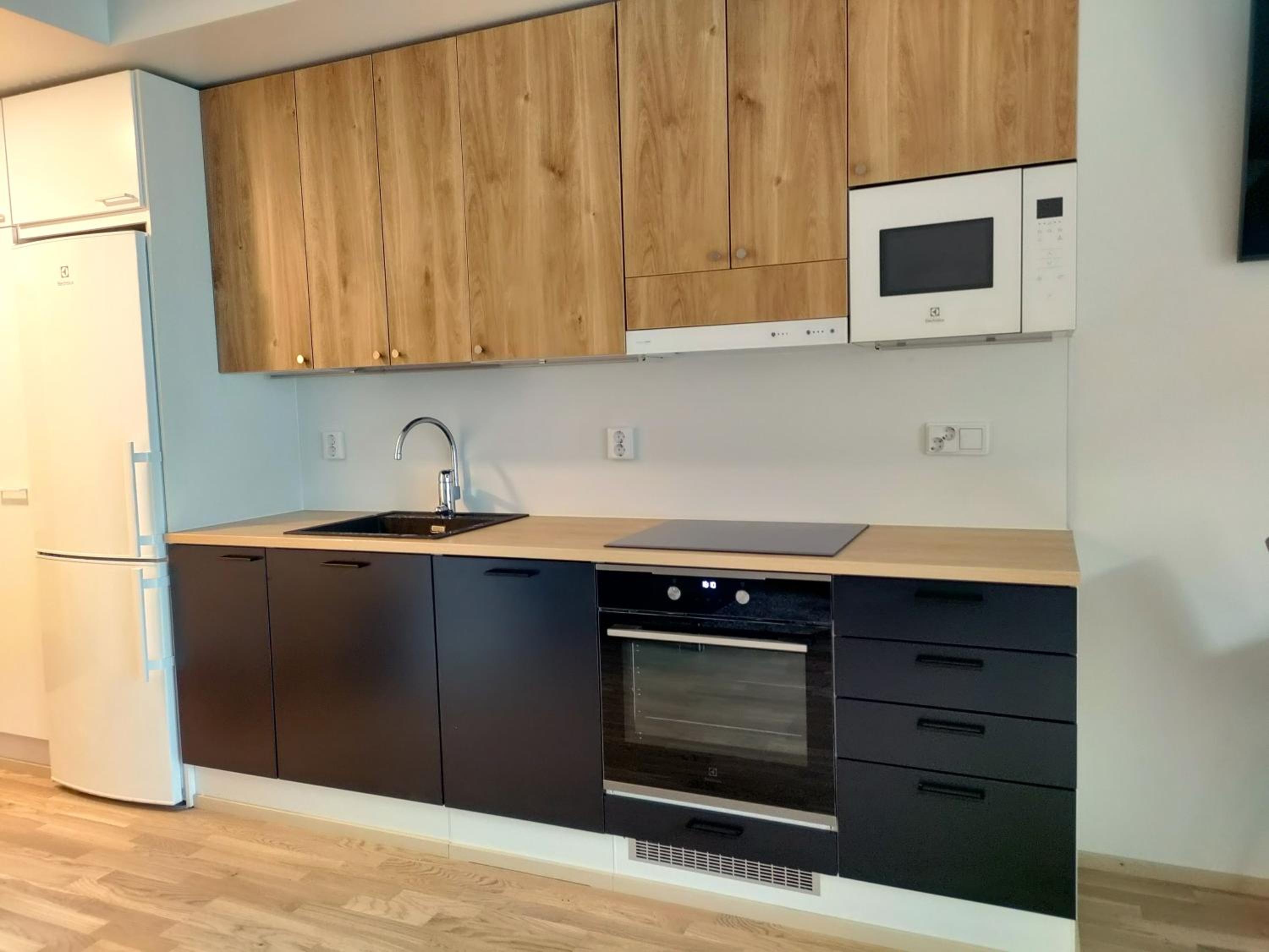 Fully Equipped New Apartment With Free Parking