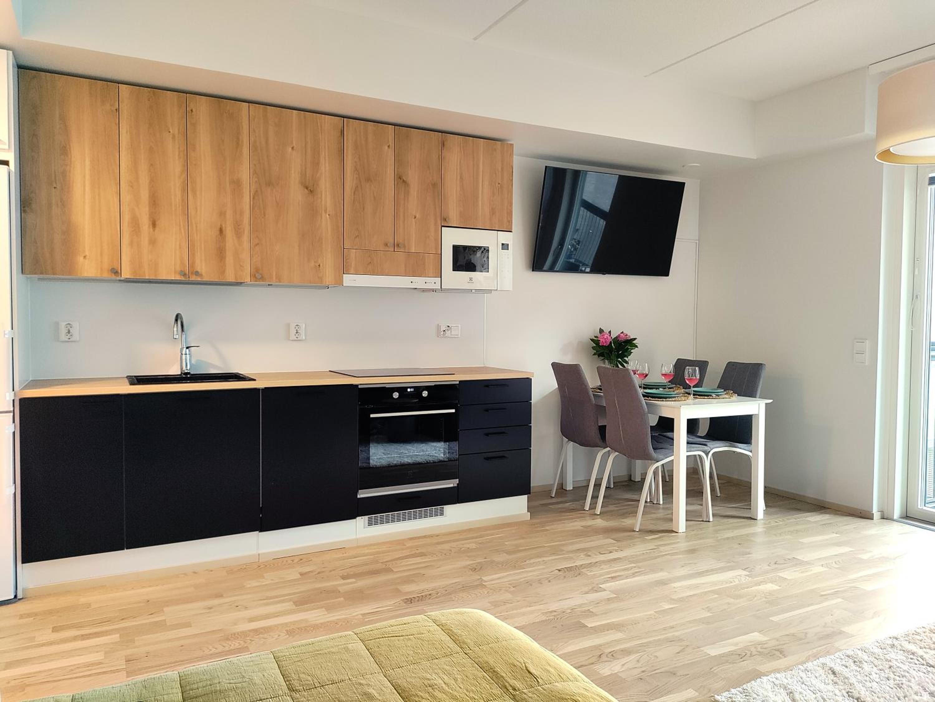 Fully Equipped New Apartment With Free Parking