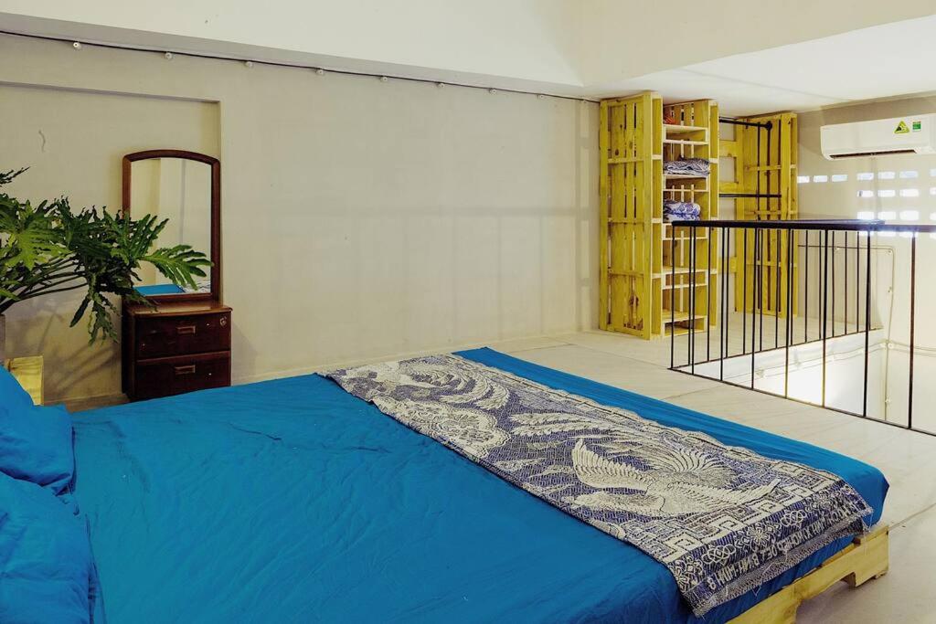 a Room in Authentic Saigon Loft in the Heart of City