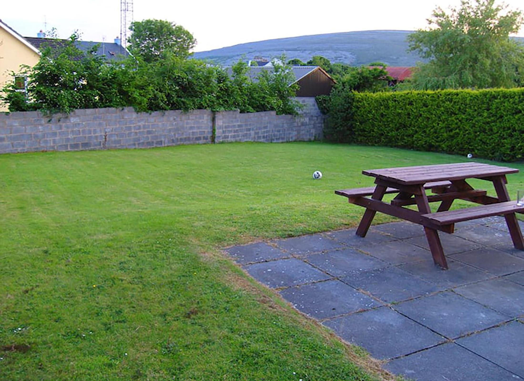Burren Seaside Lodge by Trident Holiday Homes