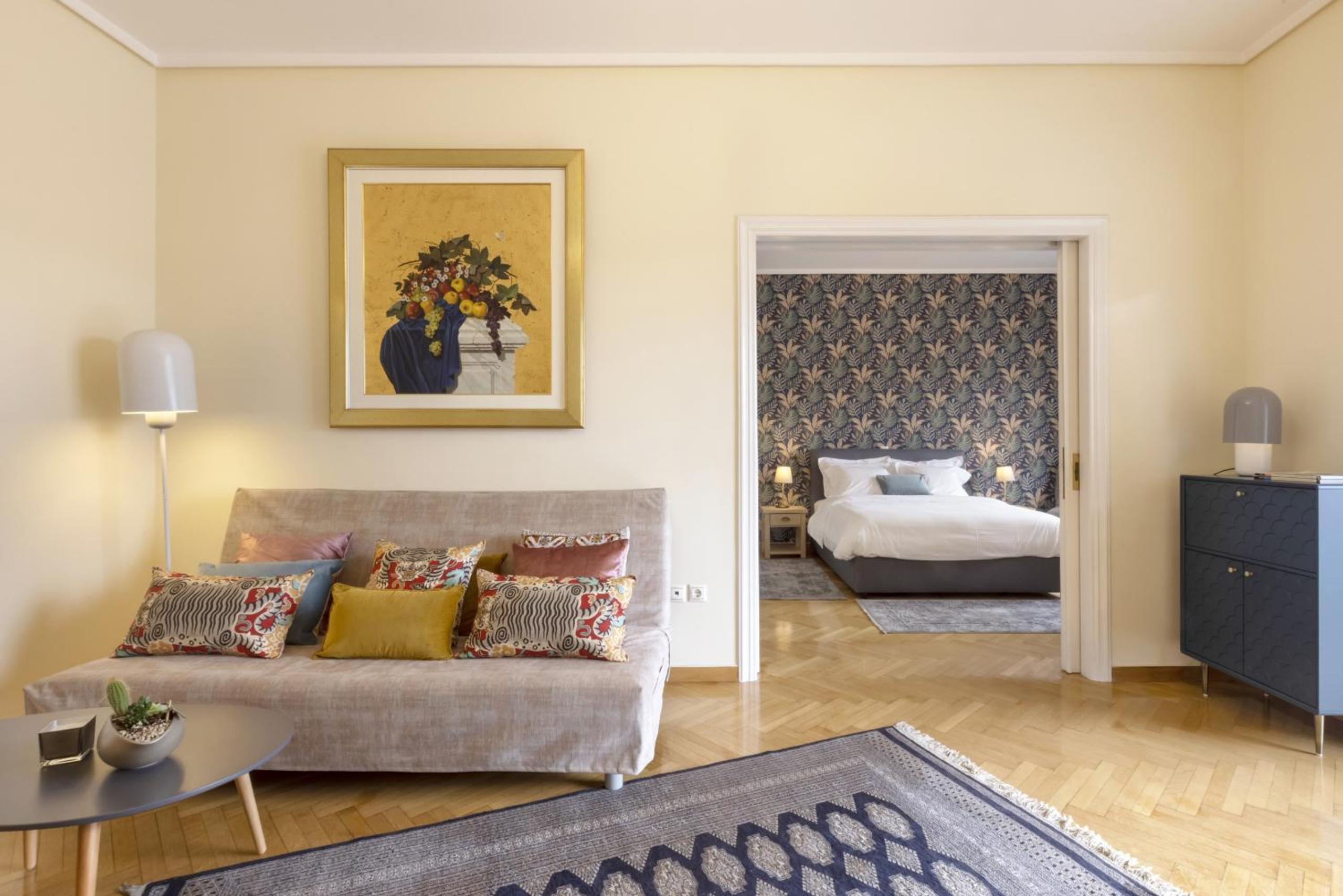 Valaoritou 6os - An aristocratic 1 BR in the hear