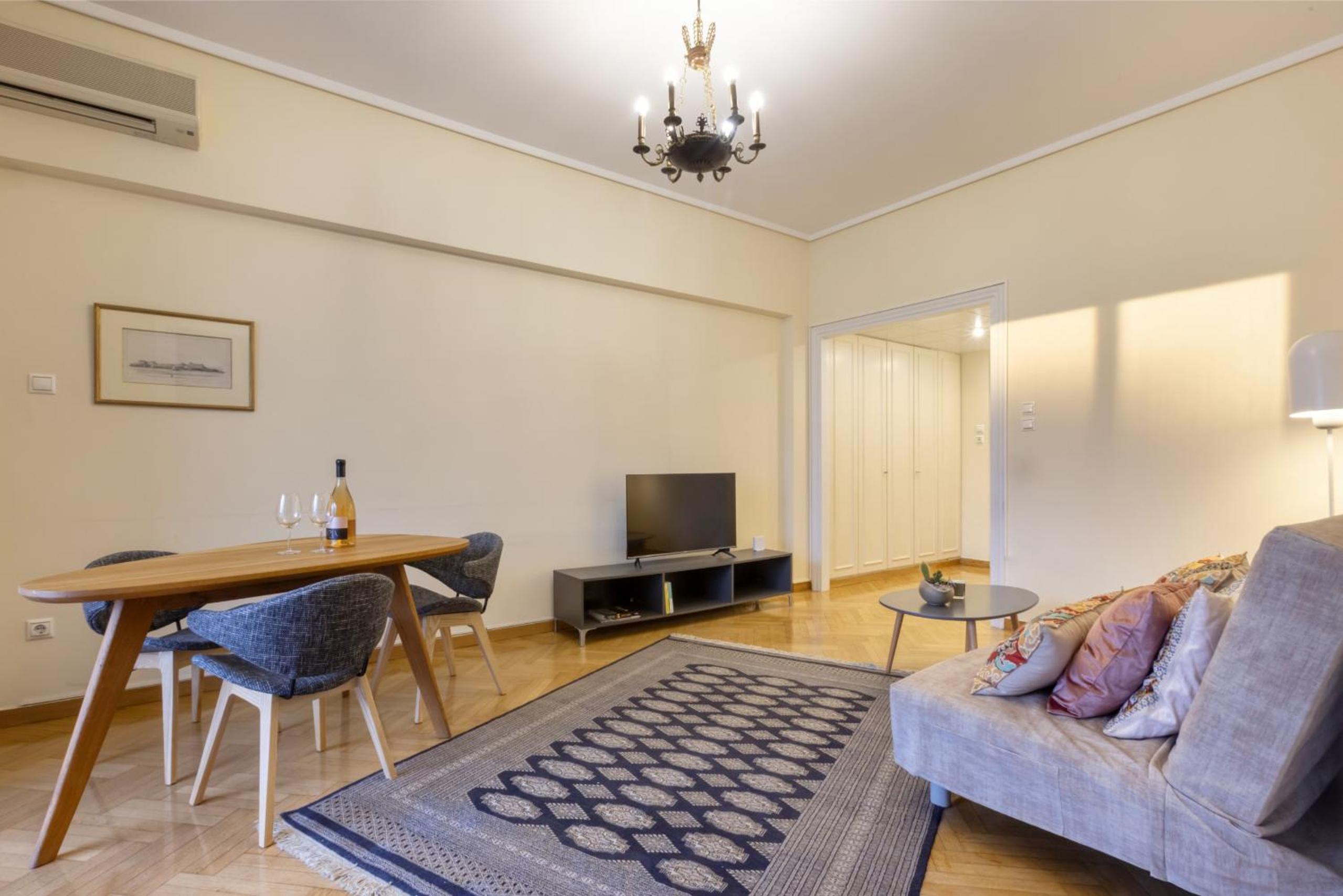 Valaoritou 6os - An aristocratic 1 BR in the hear
