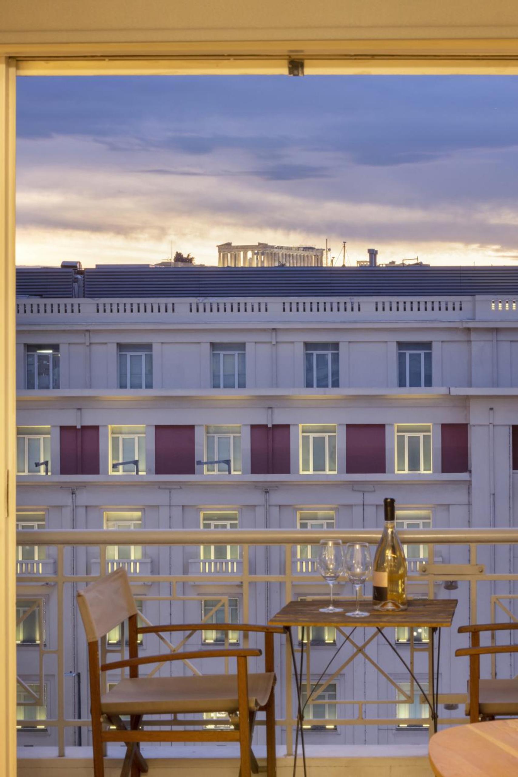 Valaoritou 6os - An aristocratic 1 BR in the hear