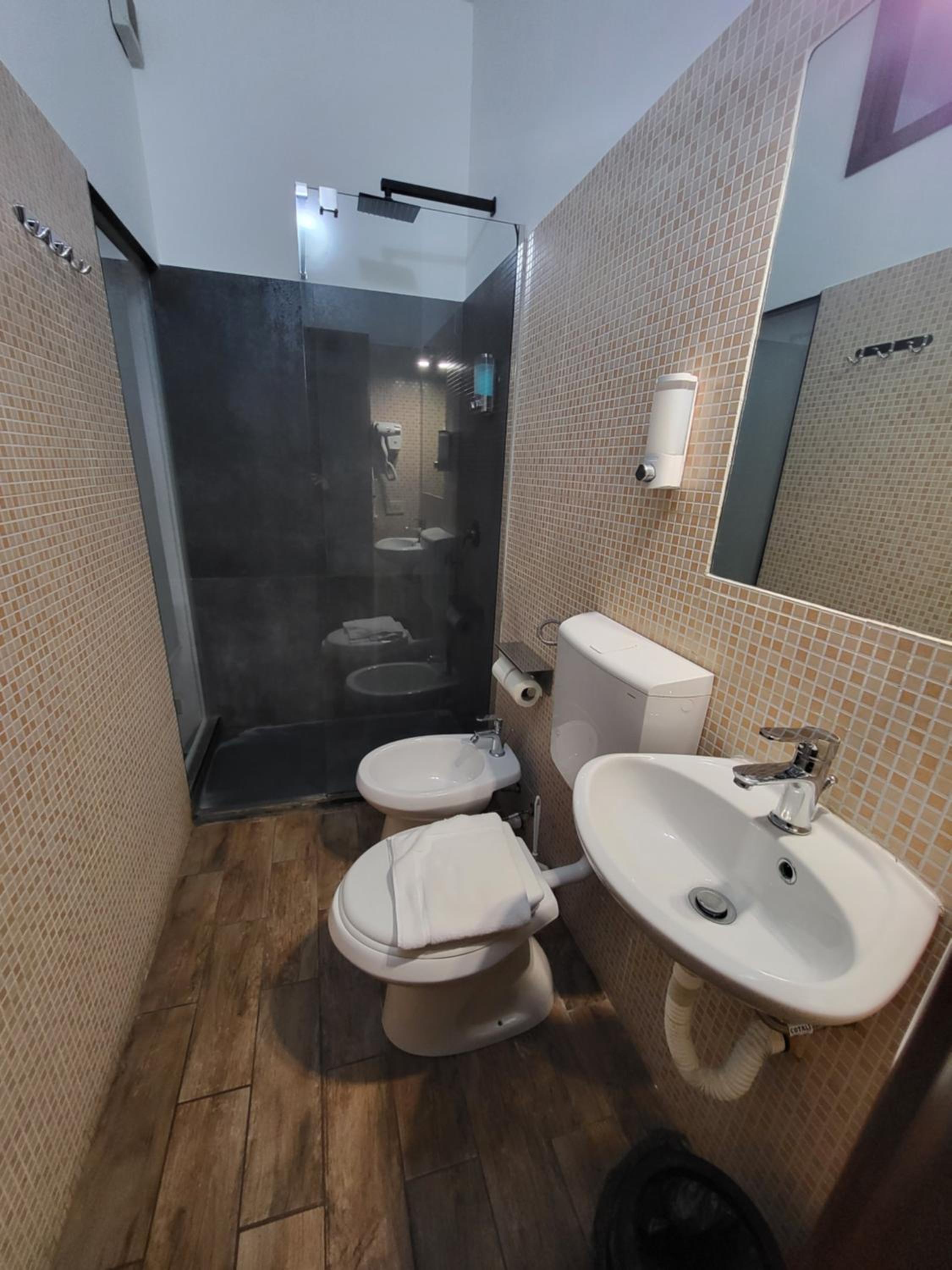 Antadia en Palermo — bathroom