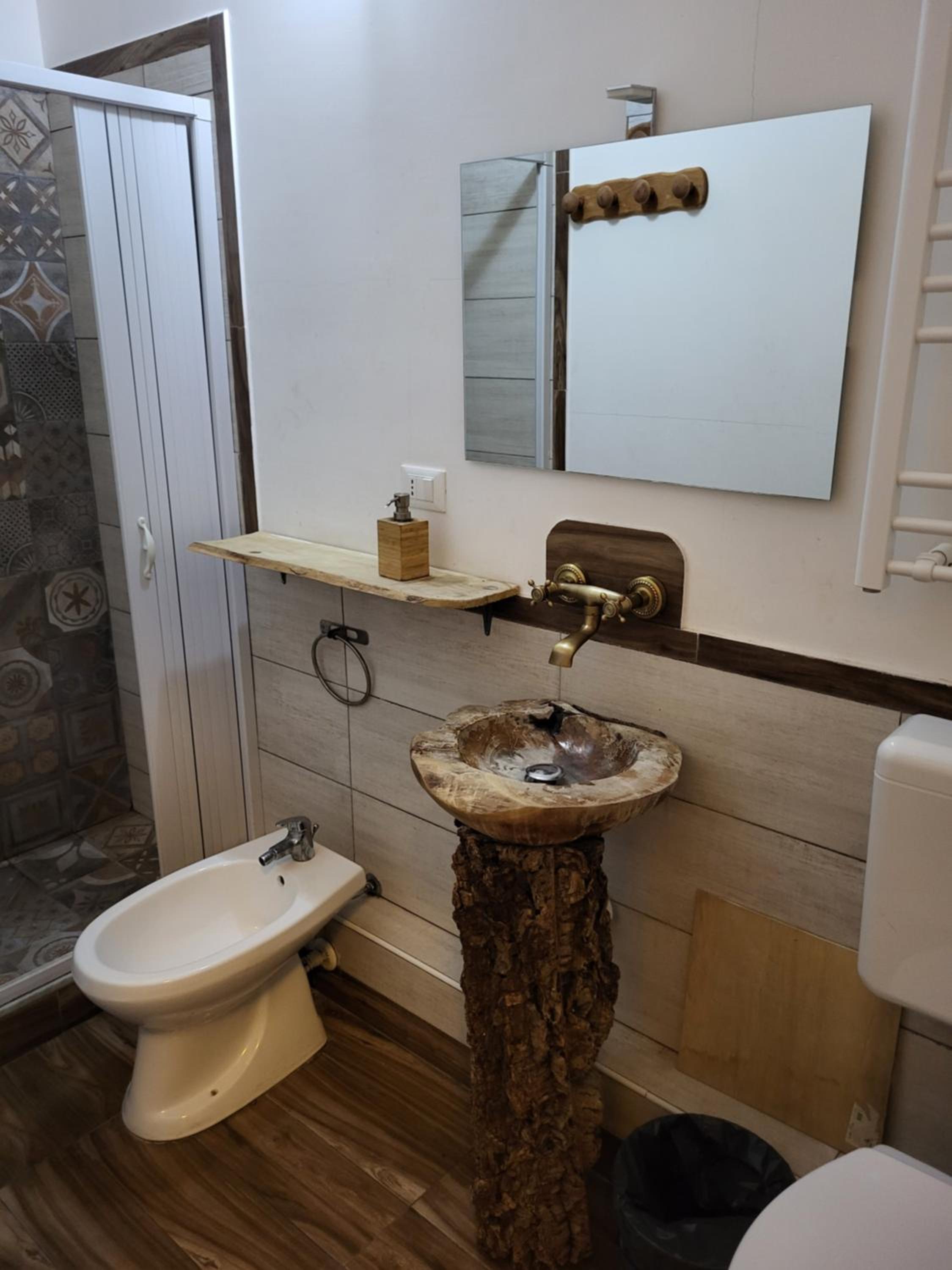 Antadia en Palermo — bathroom