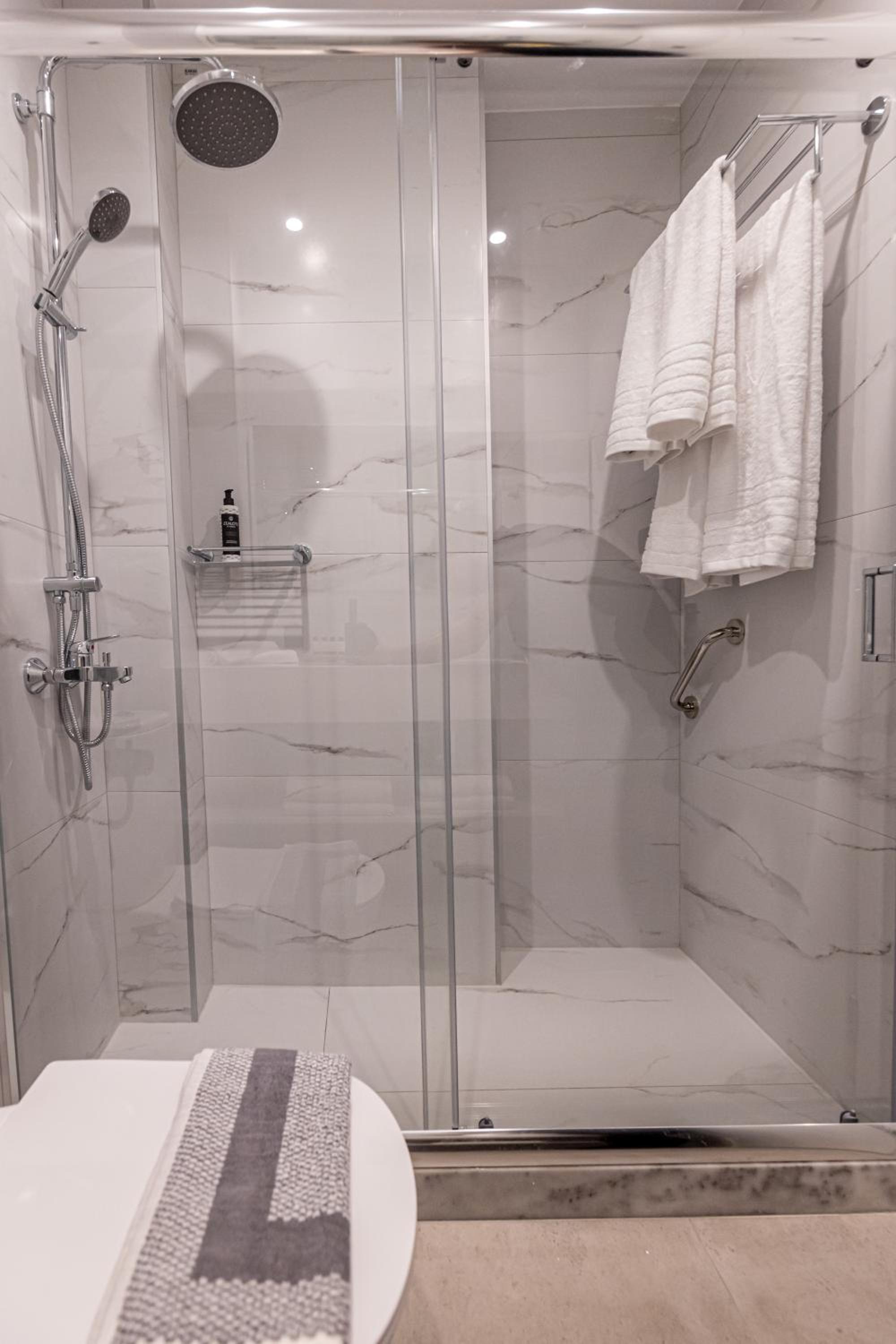 Kaleo Chios Luxury Apartments