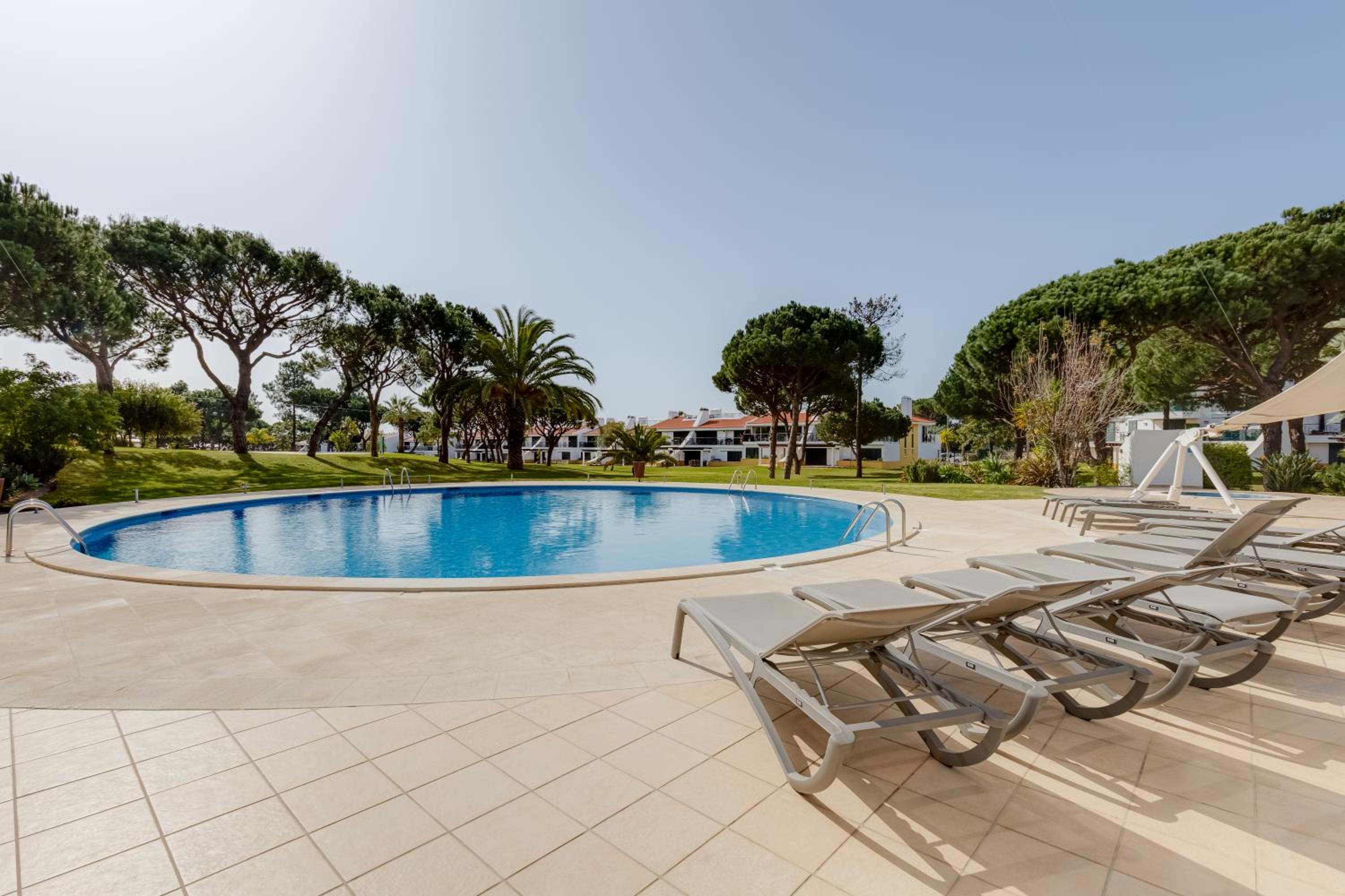 VILASOL - "Captain's Retreat" for 4 with AC facing the gardens & Pool view 5