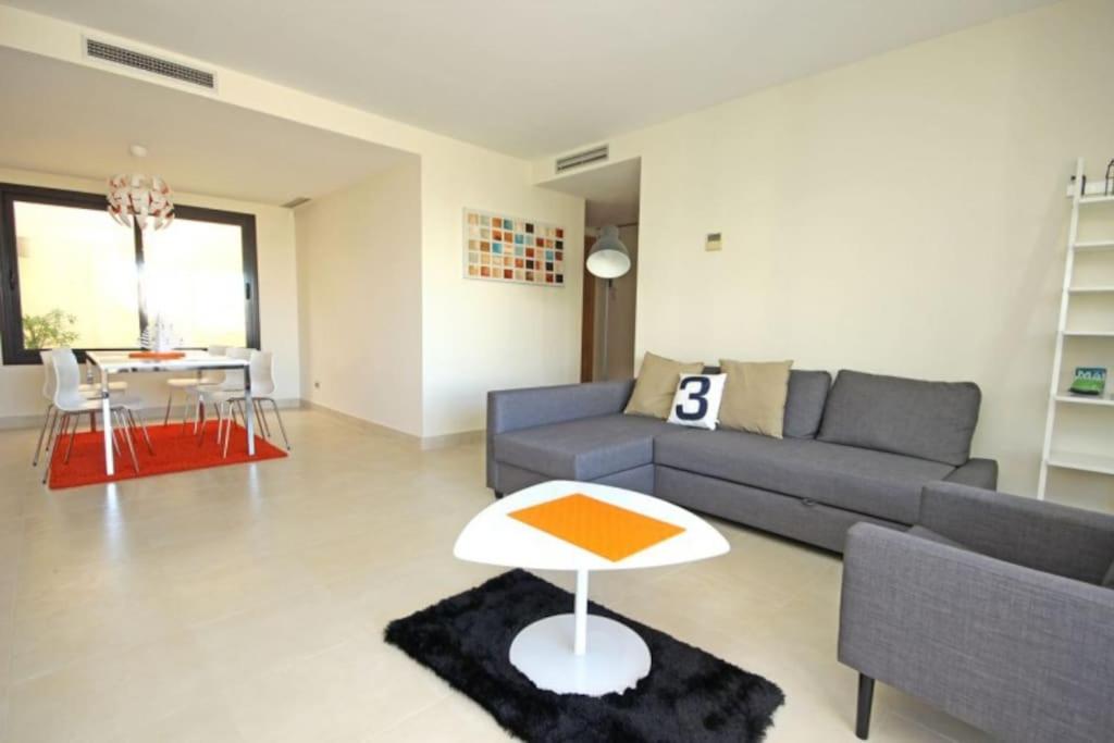 Spacious apartment with 3 pools & gym view 3