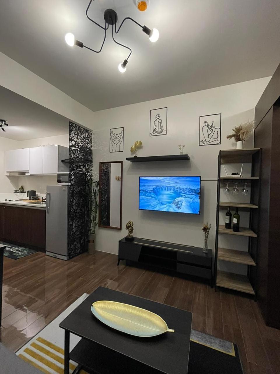 Amazing view Makati Elegant flat 400MB internet view 3