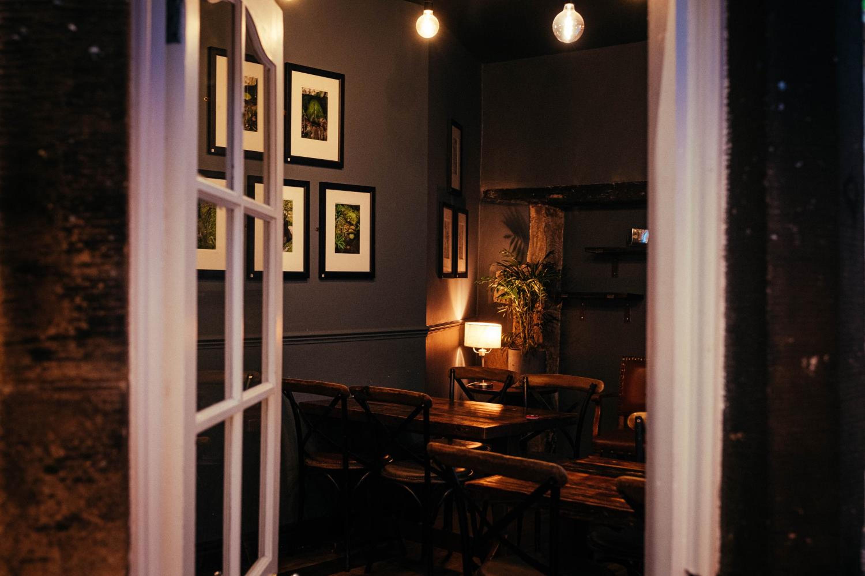 The Sun Hotel & Bar