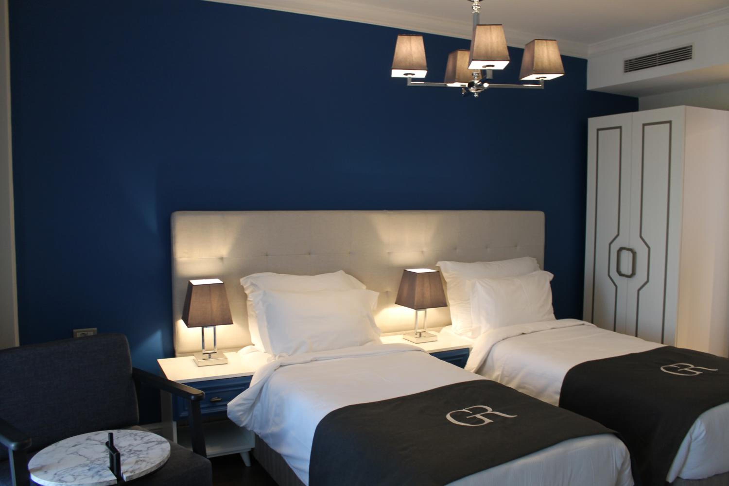 Garlon Residence - Image 112