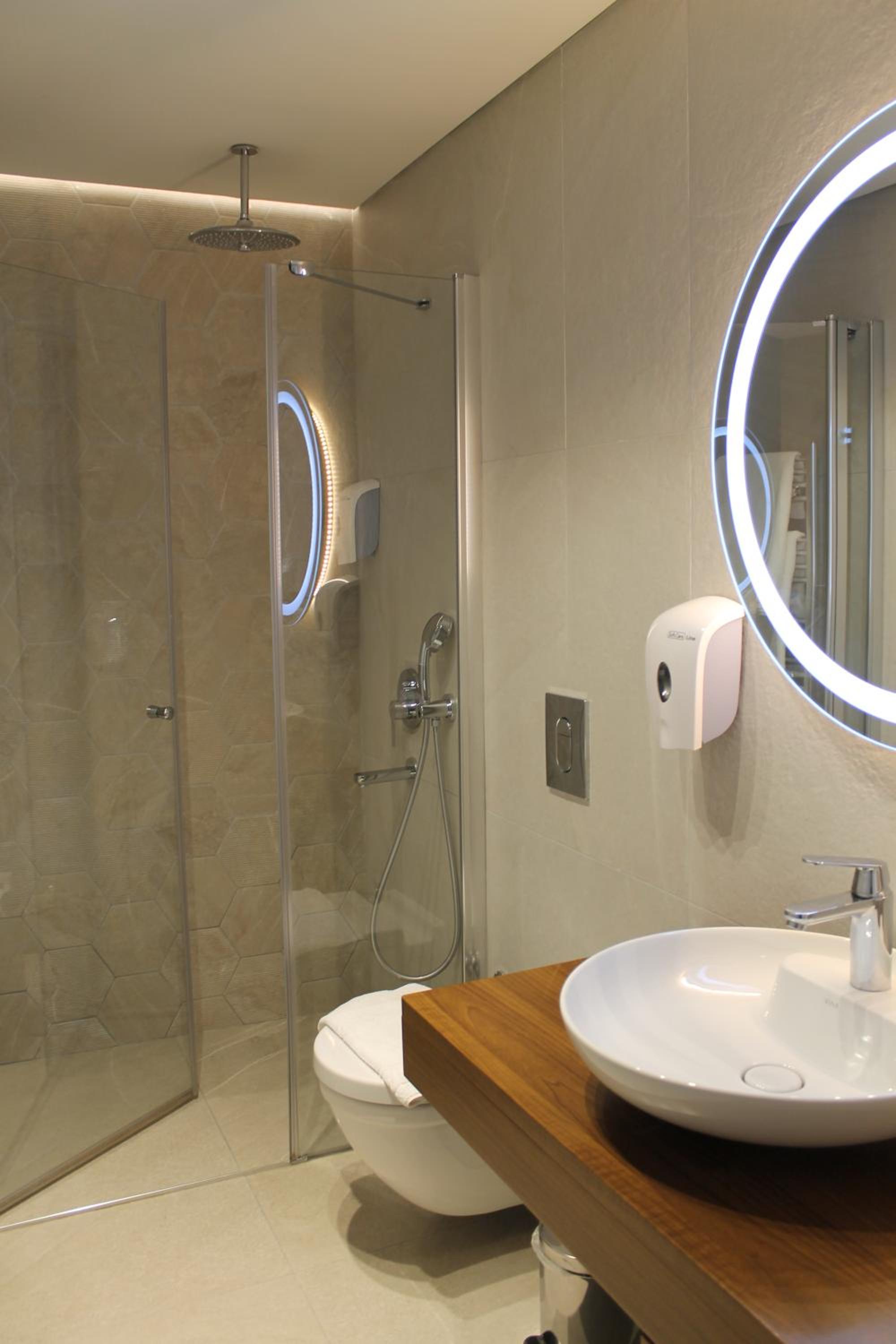 Garlon Residence - Image 117