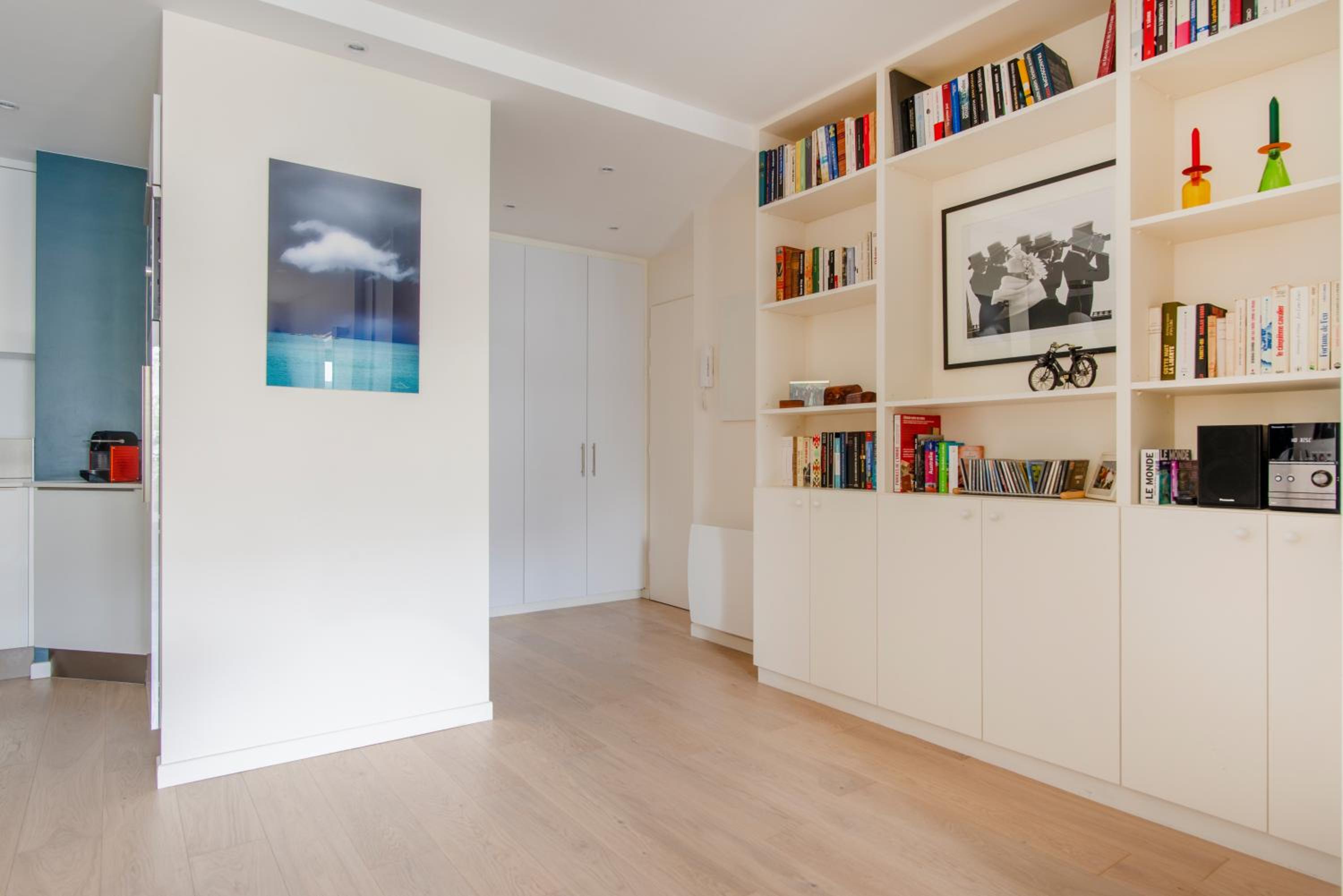 Casteja Modern Residence
