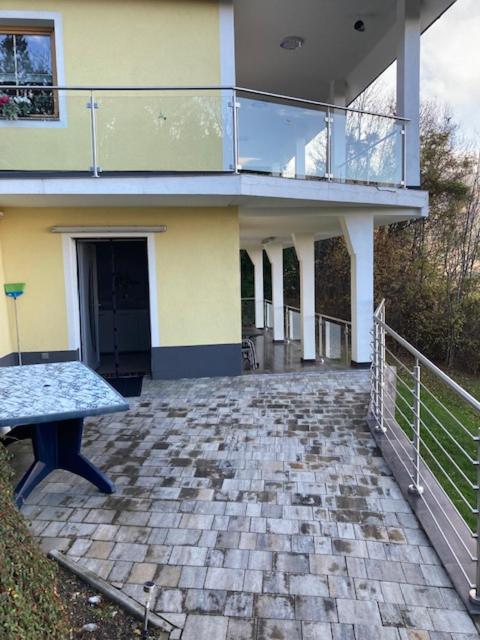 Haus am Fuße des Semmerings