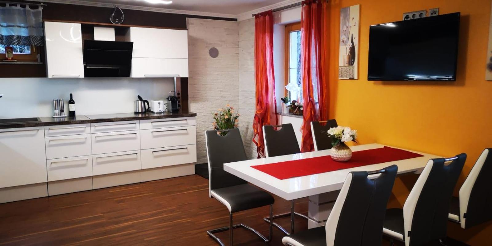 Haus am Fuße des Semmerings