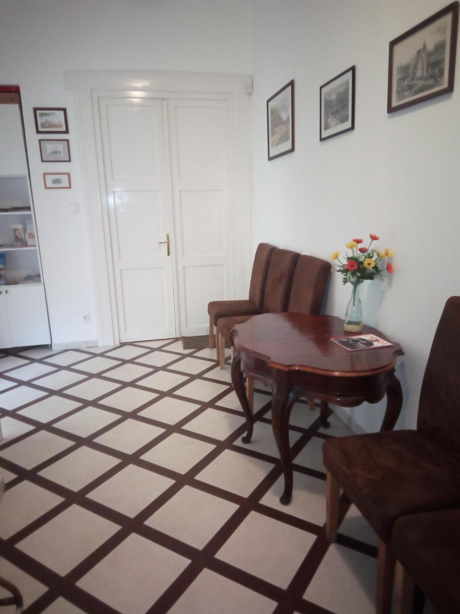 Napraforgó apartman