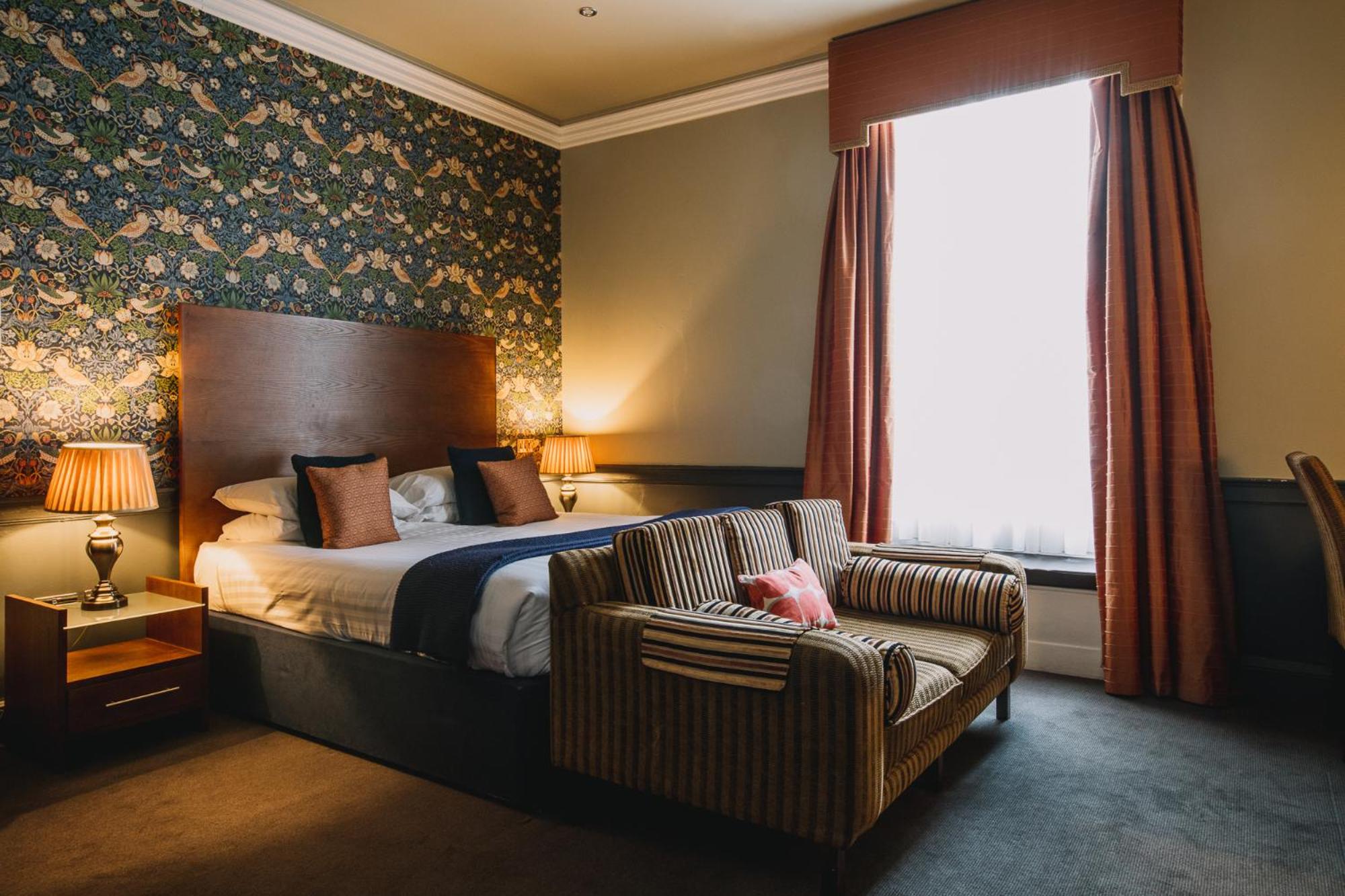 The Sun Hotel & Bar