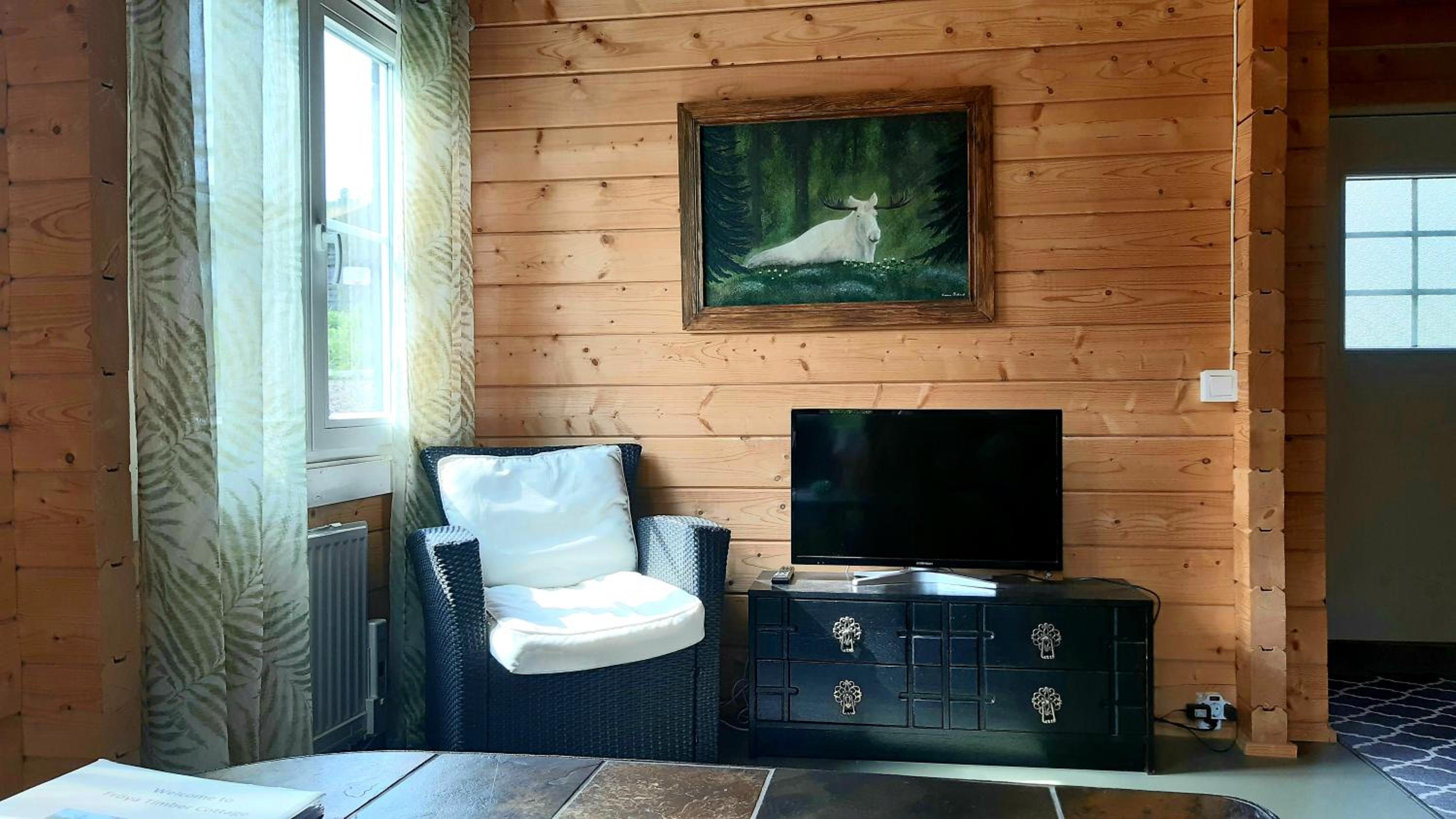 Fröya Timber Cottage view 4
