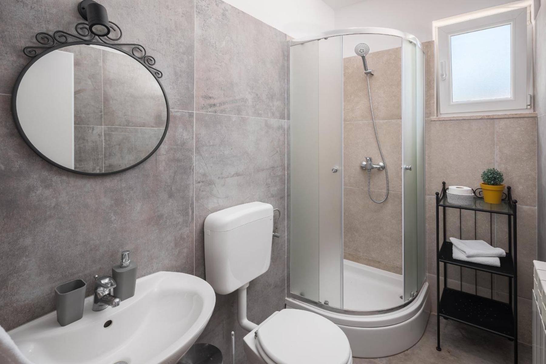 Martina Guest house-Rooms