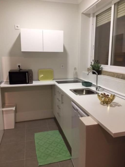 Romantic and Bright Studio Apartment in Arroios - SSL 2B view 4