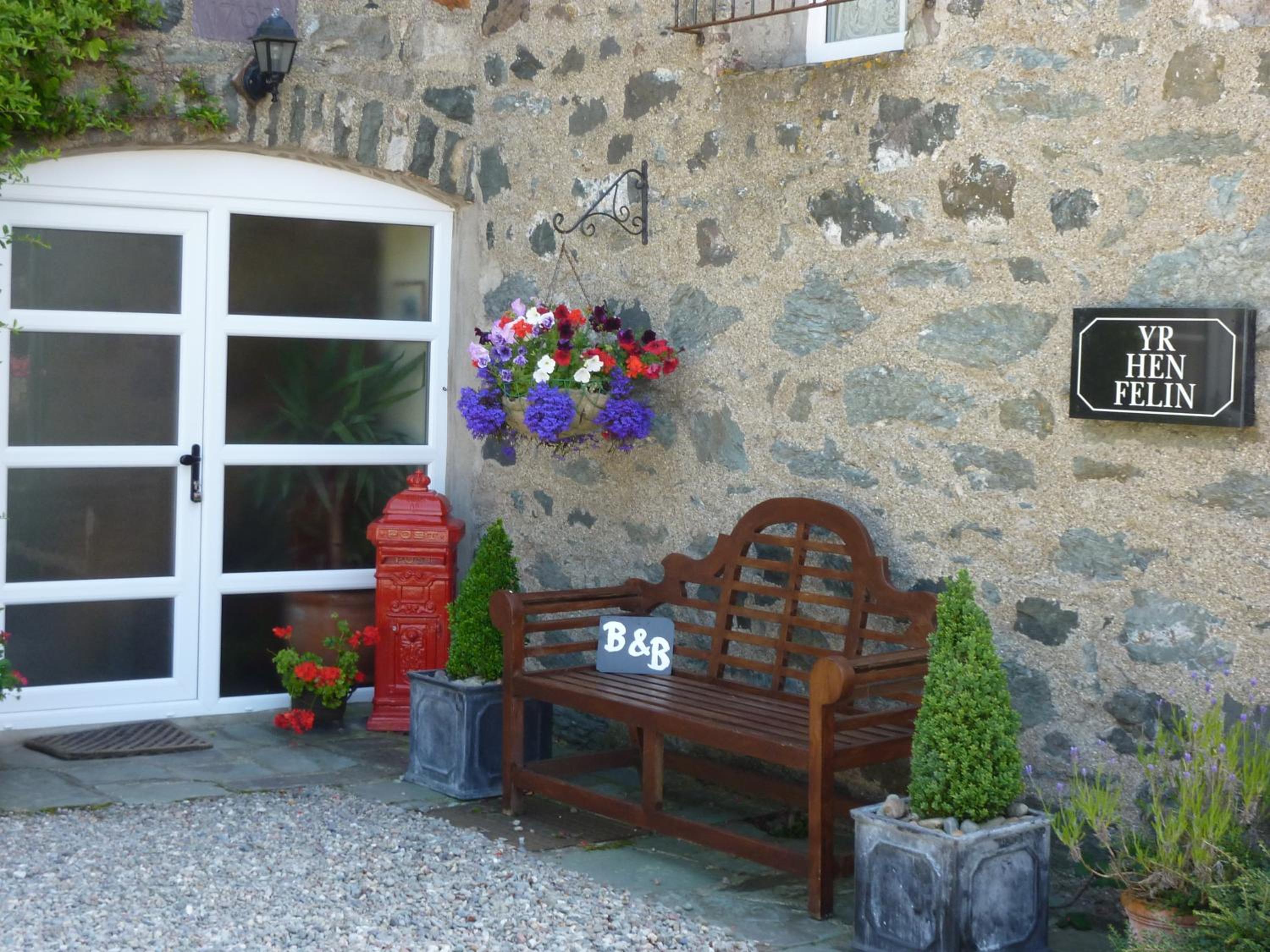 Yr Hen Felin - The Old Mill B&B
