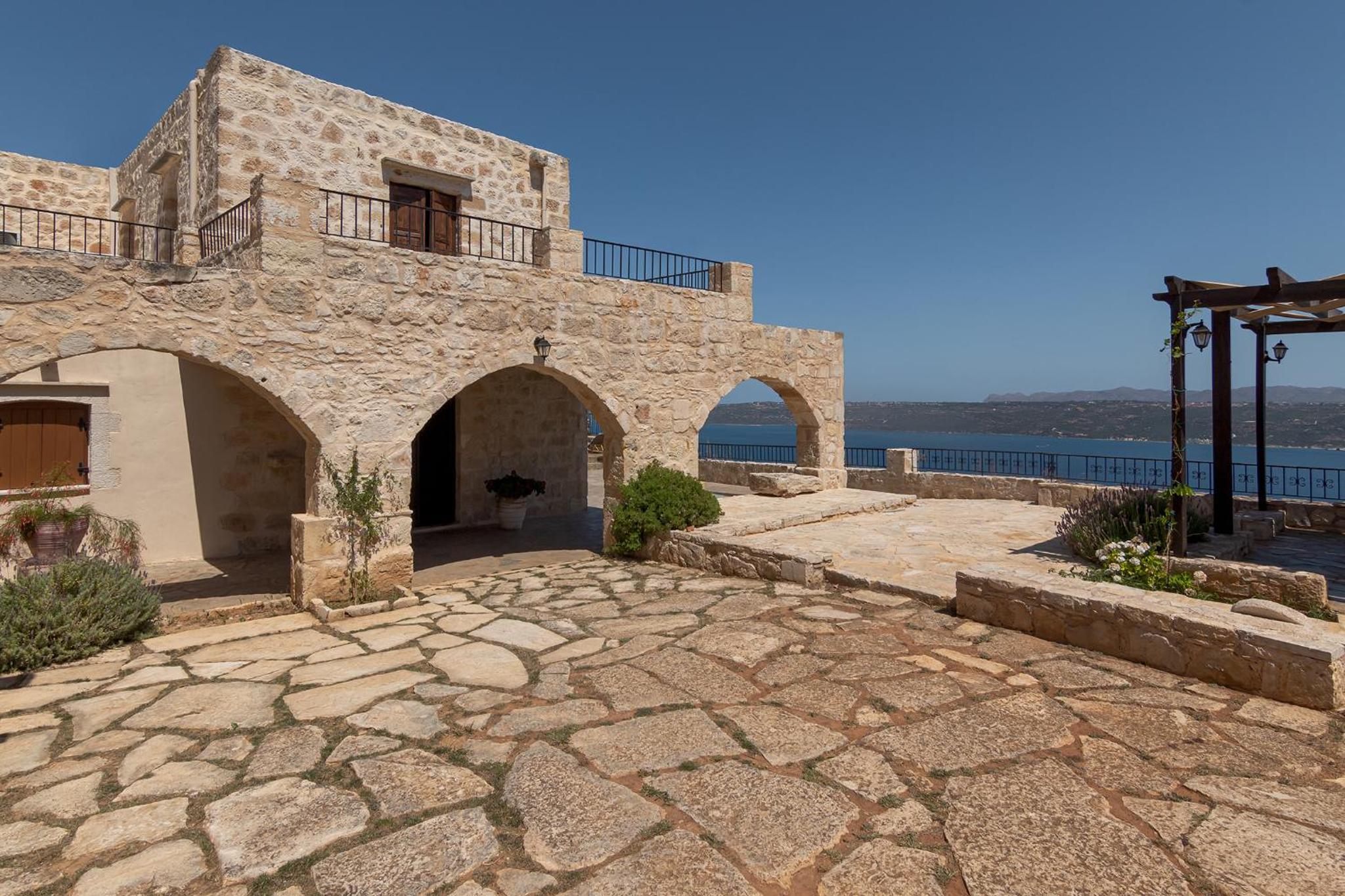 Villa Thea in Aptera view 2
