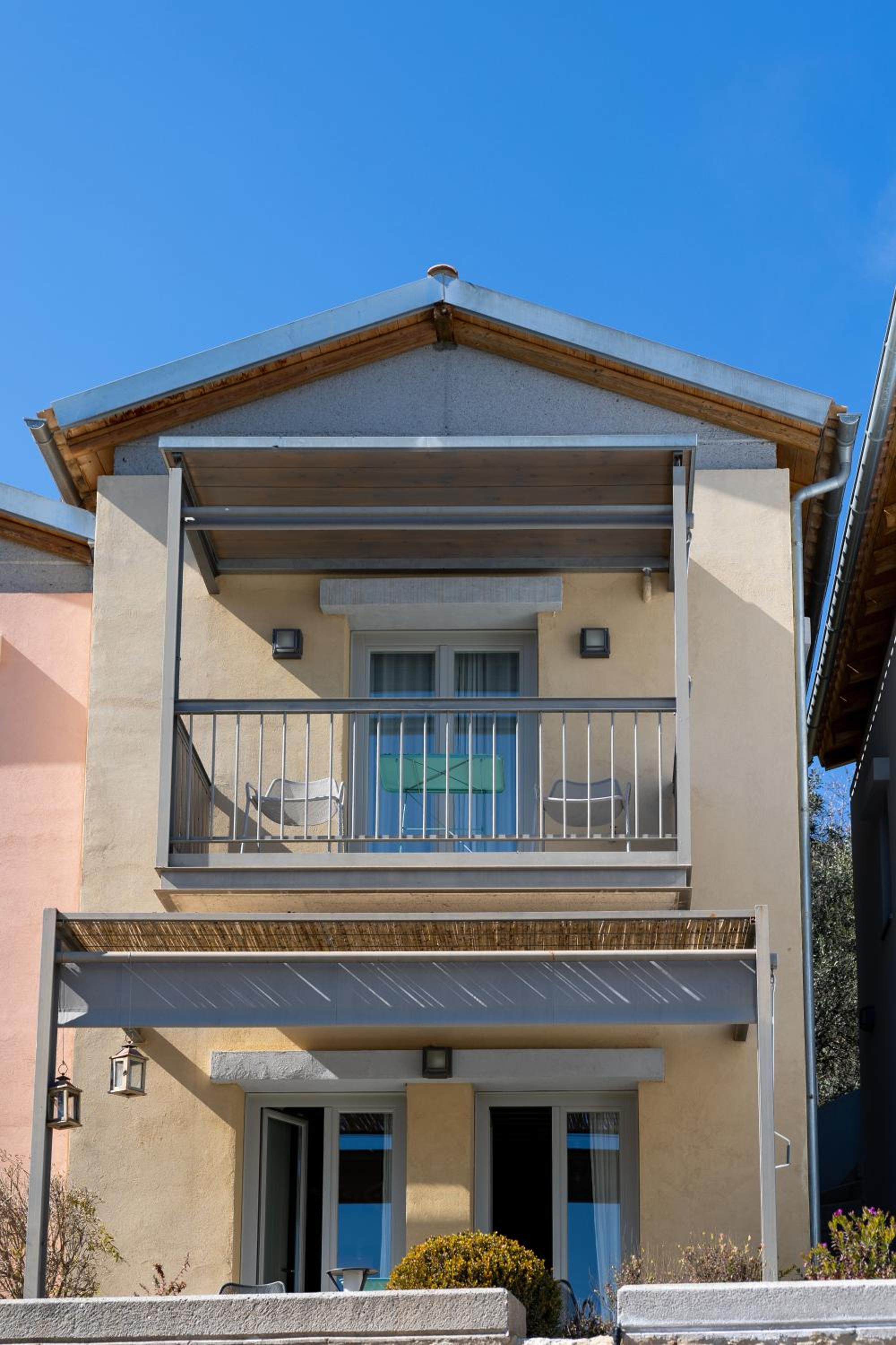 Mazaraki Guesthouse
