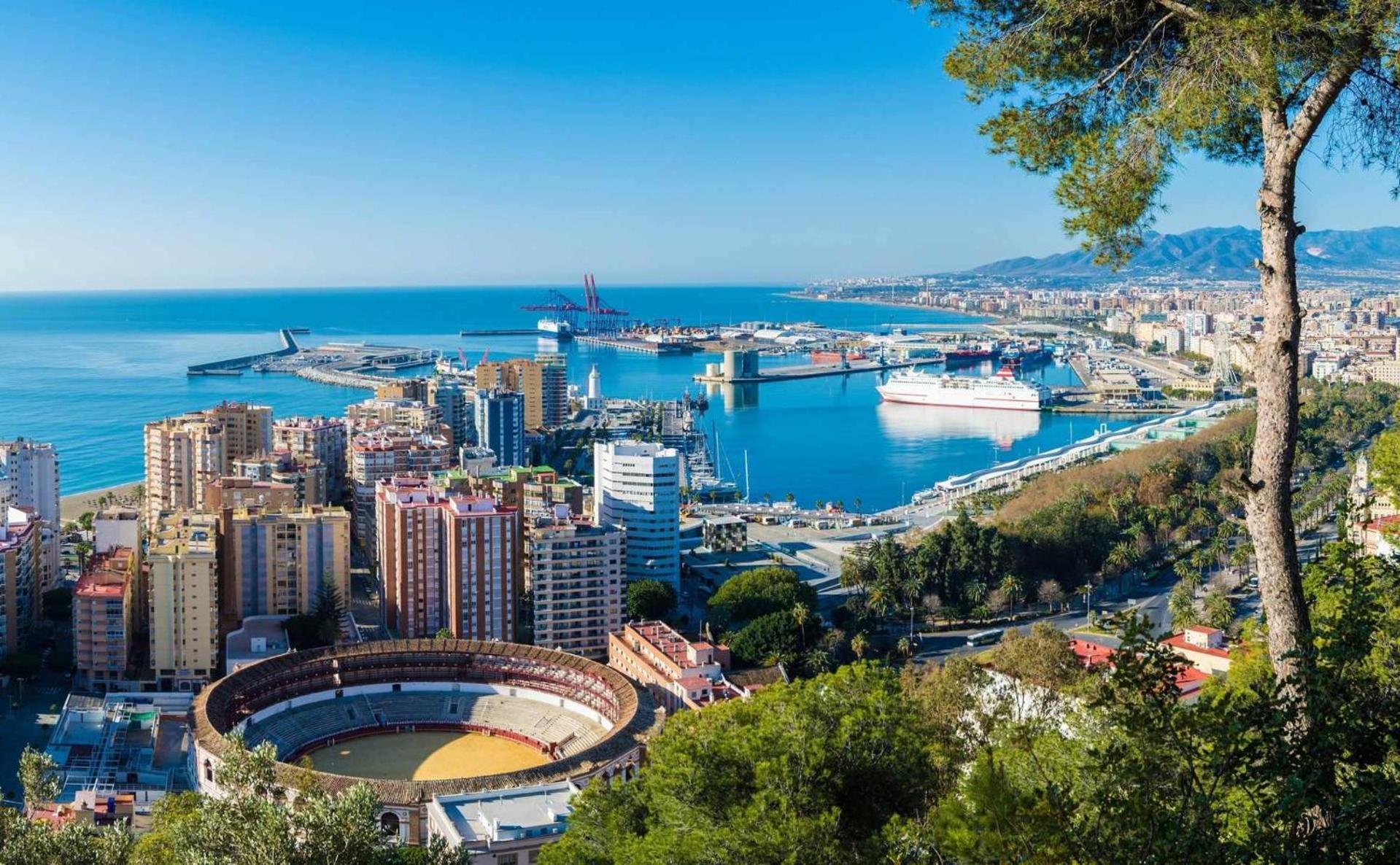 La Farola Centro de Málaga con Parking 445 Max