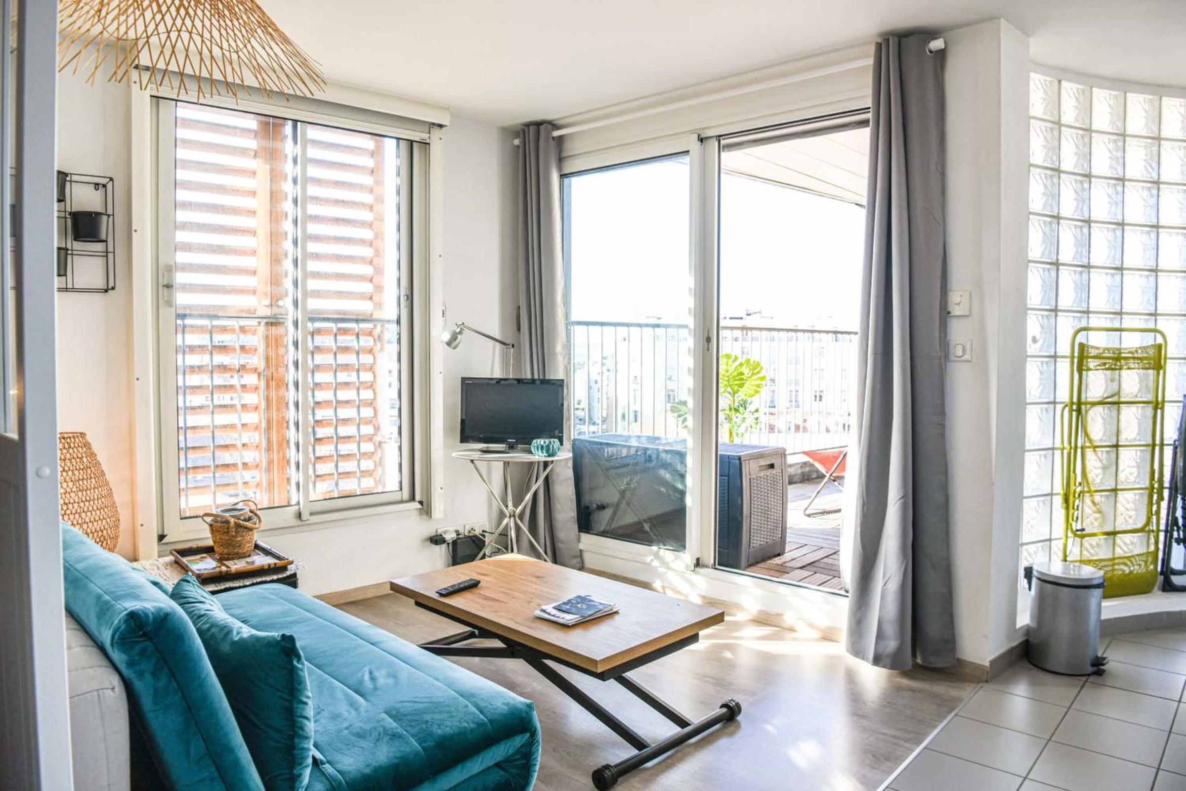 Bail mobilité - Studio cosy avec terrasse et vue