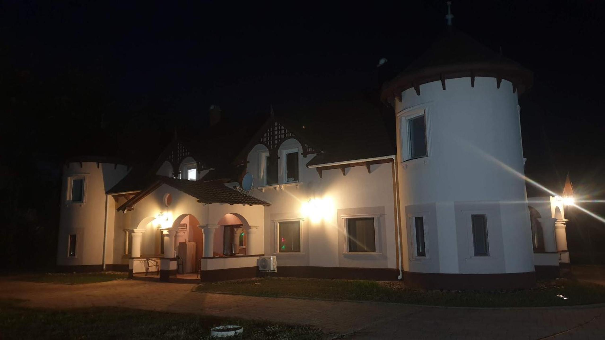 Photo 16
